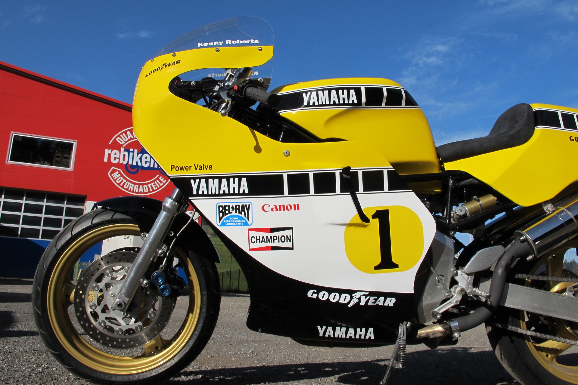 YAMAHA TRX 850-image-1