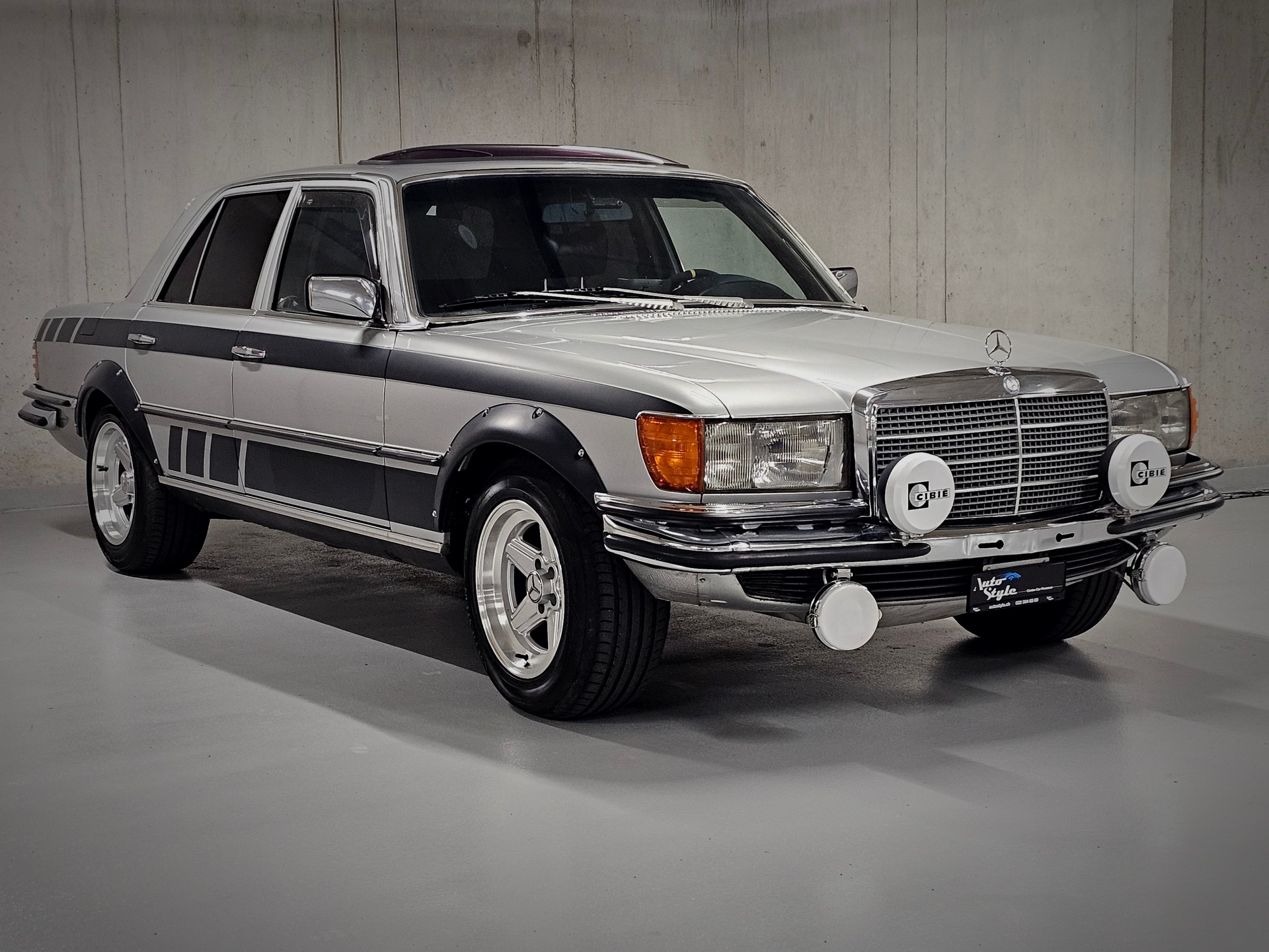 MERCEDES-BENZ 350 SE