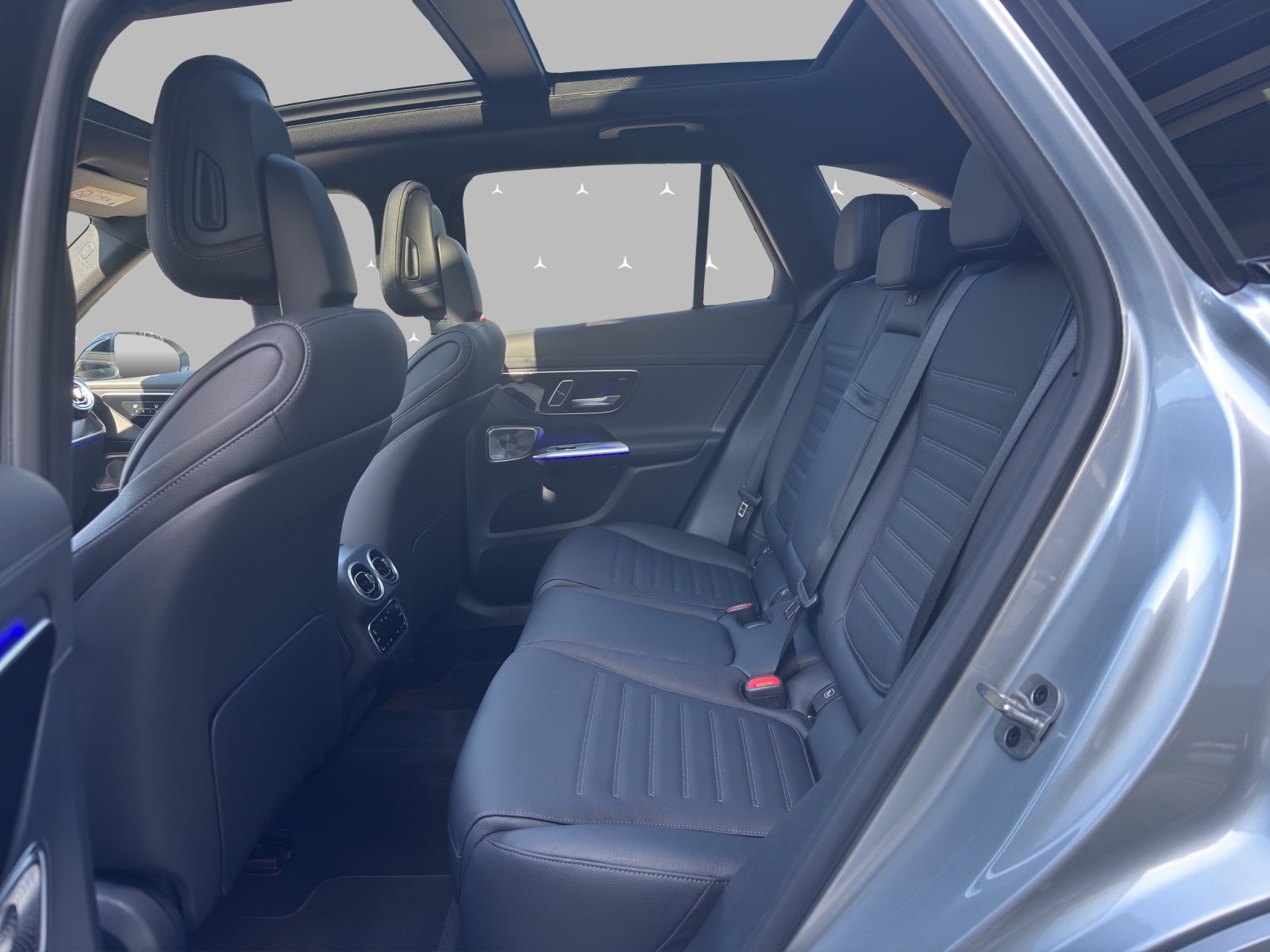 MERCEDES-BENZ GLC 300 d 4Matic 9G-Tronic-image-8