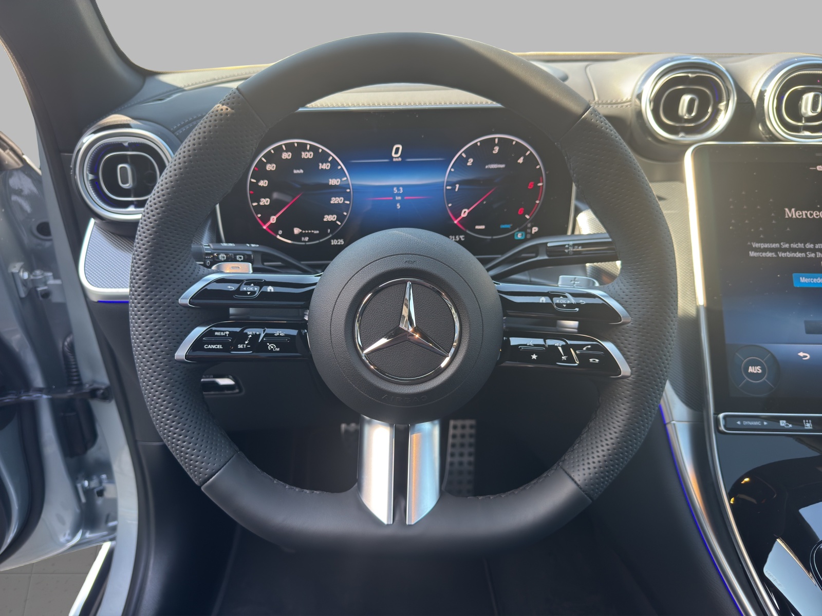 MERCEDES-BENZ GLC 300 d 4Matic 9G-Tronic-image-9