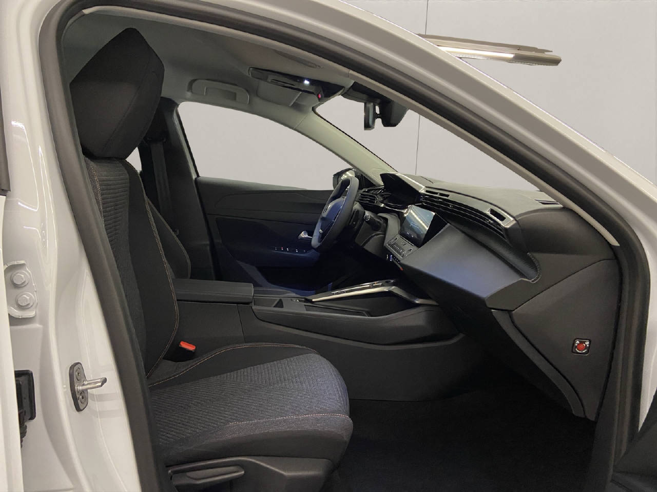 PEUGEOT 308 SW 1.2 Hybrid Style-image-11