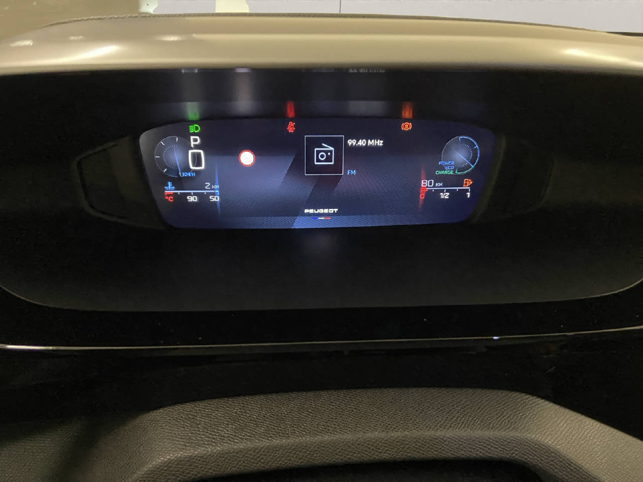 PEUGEOT 308 SW 1.2 Hybrid Style-image-9
