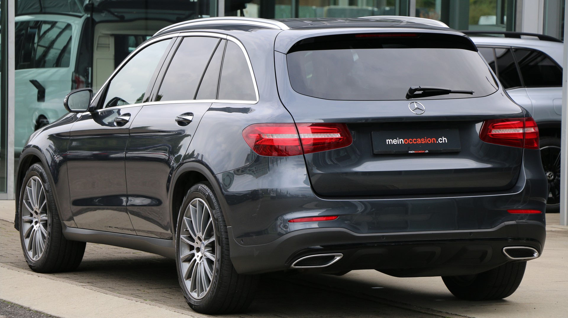 MERCEDES-BENZ GLC 250 d AMG Line 4Matic-image-4