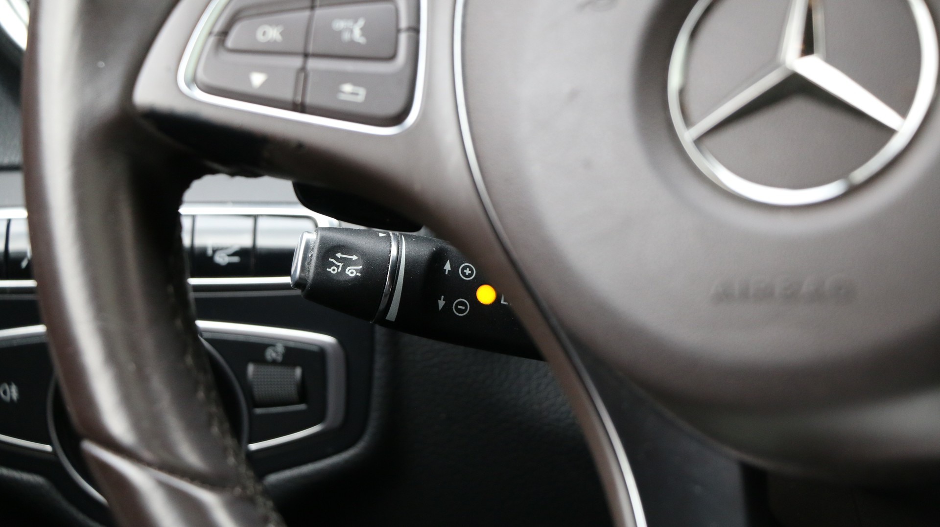 MERCEDES-BENZ GLC 250 d AMG Line 4Matic-image-15