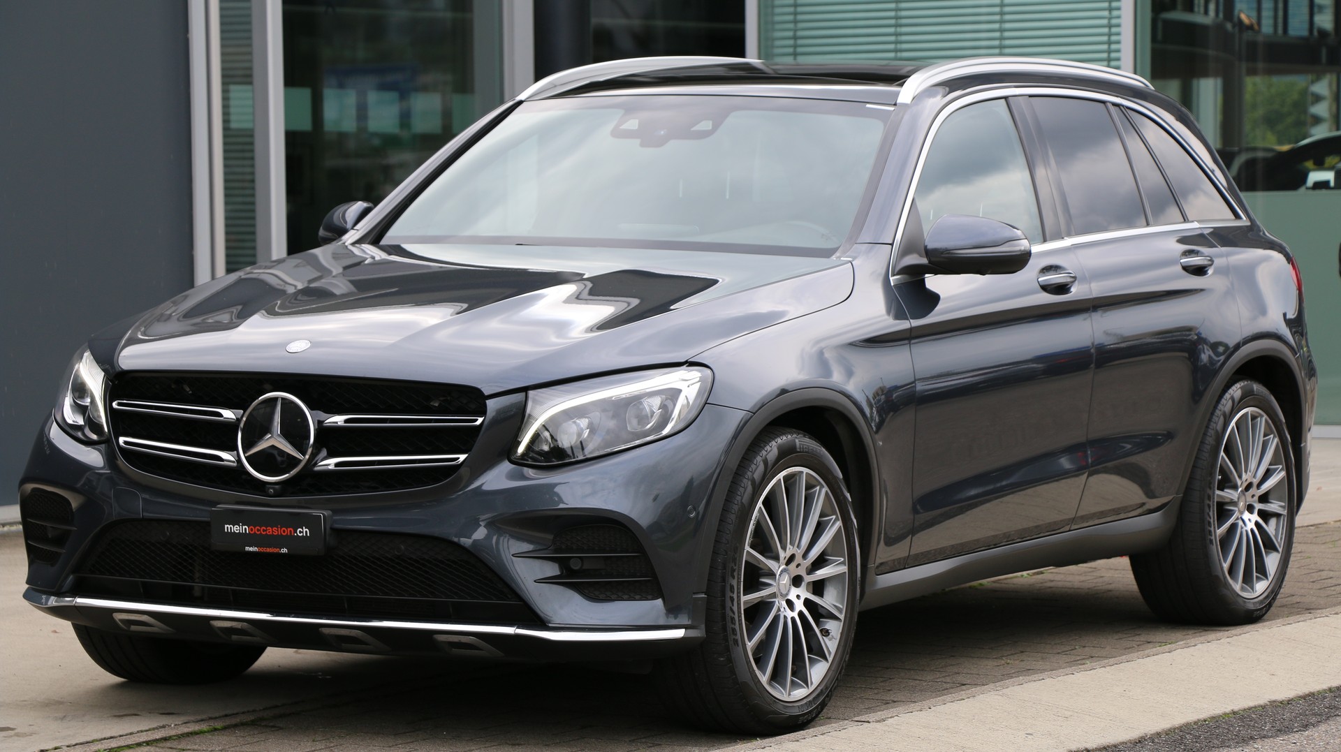 MERCEDES-BENZ GLC 250 d AMG Line 4Matic-image-2
