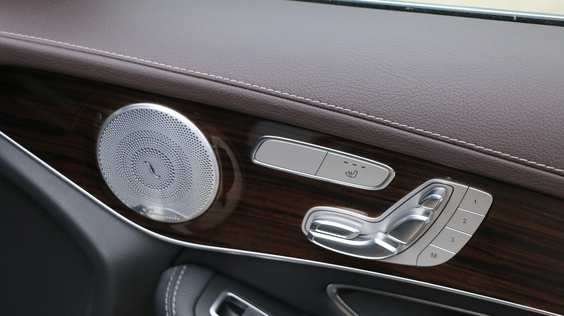 MERCEDES-BENZ GLC 250 d AMG Line 4Matic-image-25