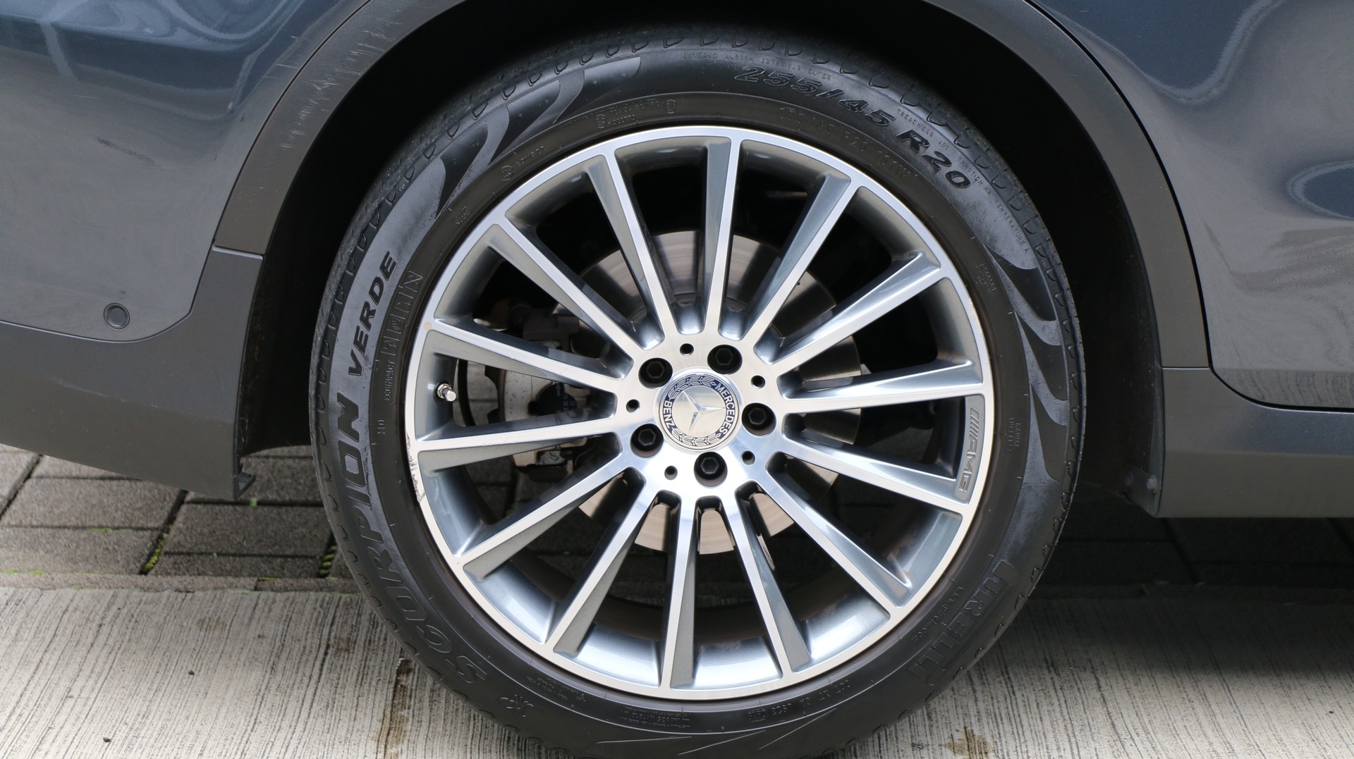 MERCEDES-BENZ GLC 250 d AMG Line 4Matic-image-28