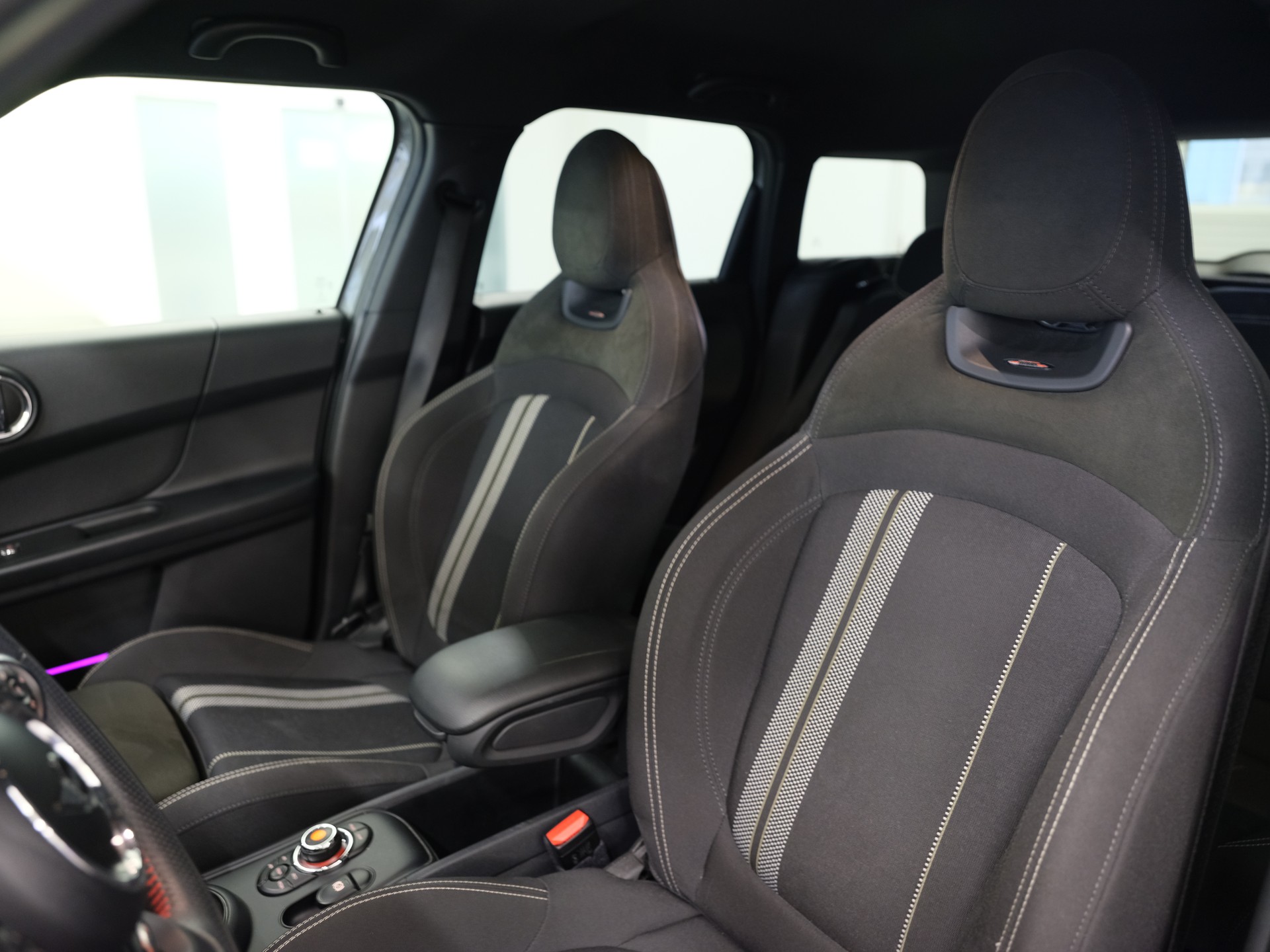MINI Countryman Cooper FWD Steptronic DKG-image-11