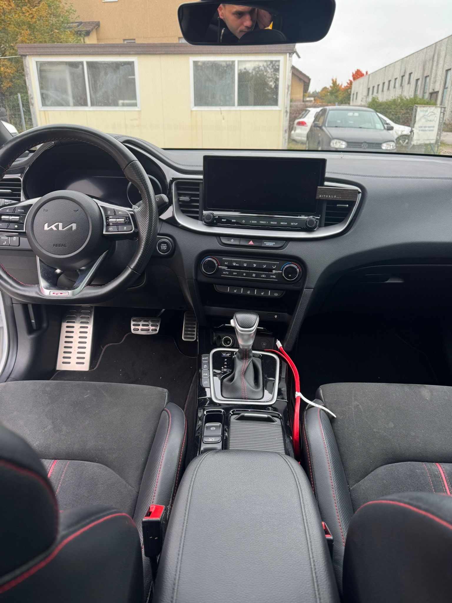 KIA Ceed GT 1.6 T-GDi GT DCT-image-5