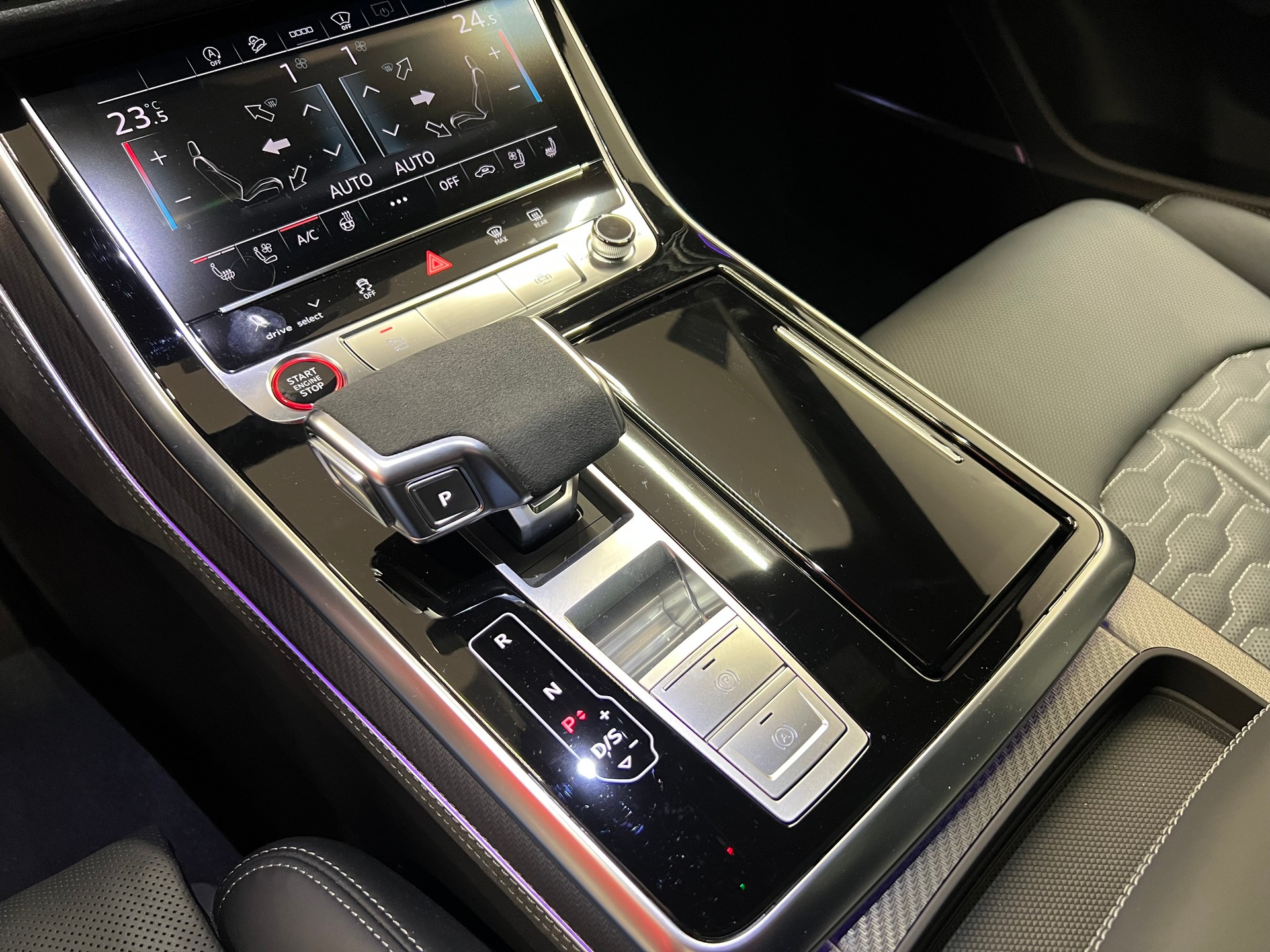 AUDI RSQ8 performance quattro-image-21