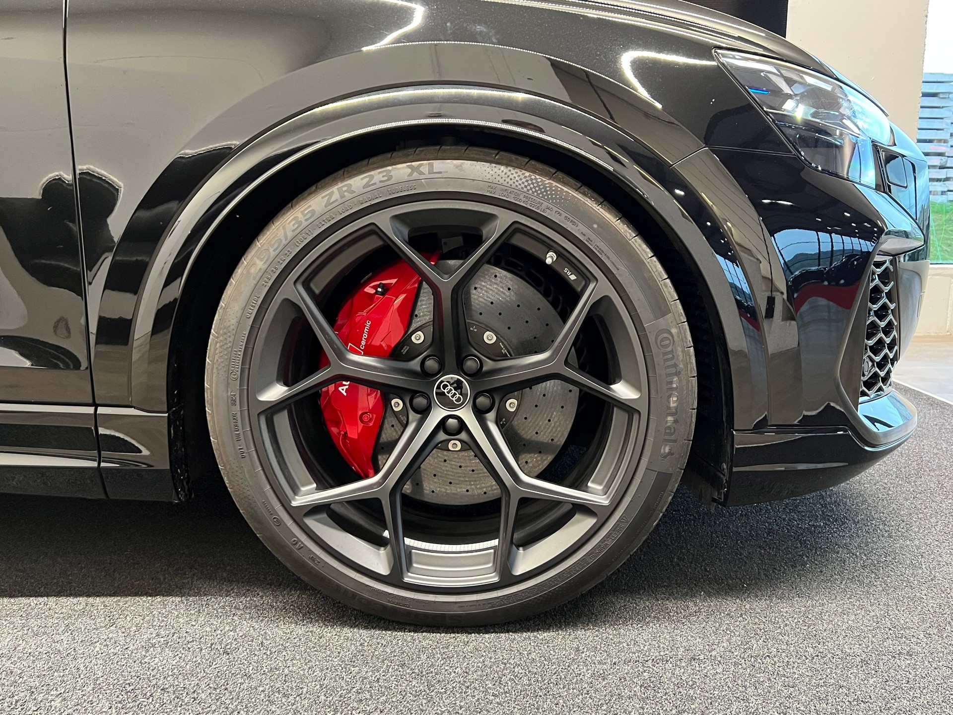 AUDI RSQ8 performance quattro-image-5