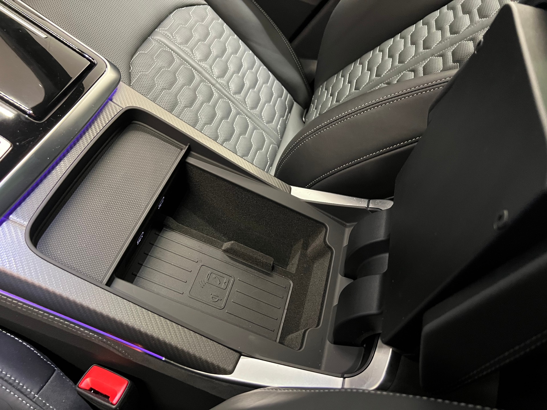 AUDI RSQ8 performance quattro-image-22