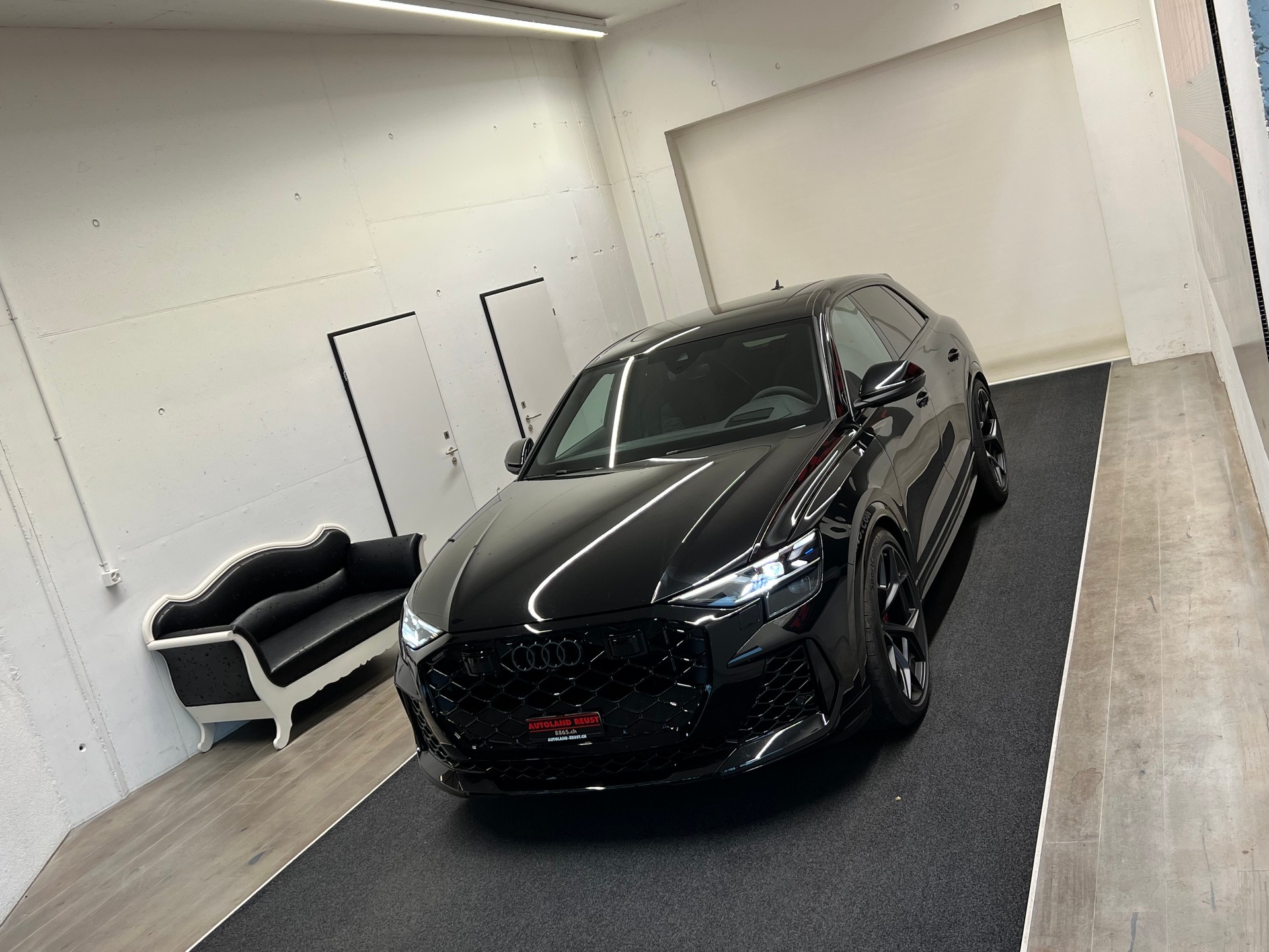 AUDI RSQ8 performance quattro-image-3