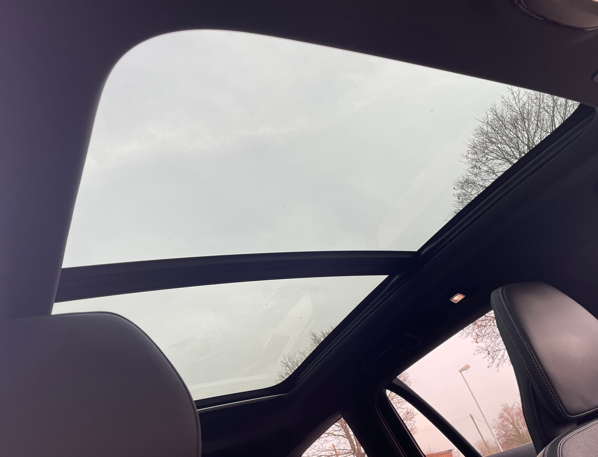 VOLVO V60 T6e AWD Ultim Dark-image-15