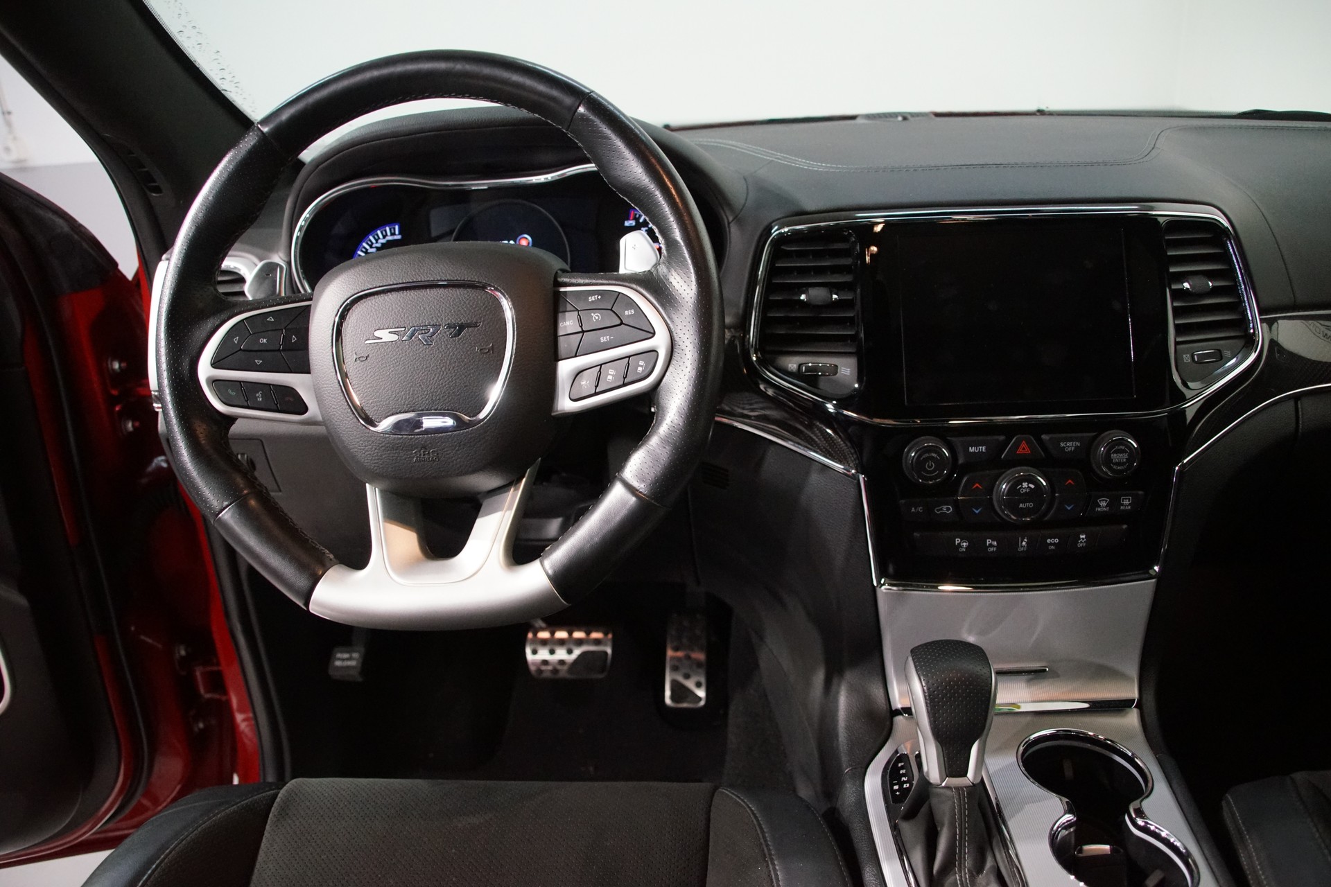 JEEP Grand Cherokee 6.4 V8 HEMI SRT8 Automatic-image-17