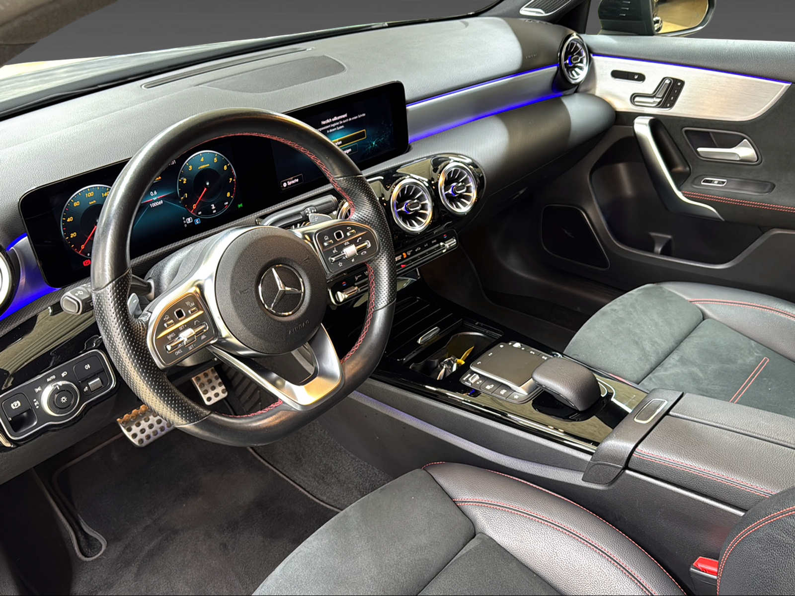 MERCEDES-BENZ A 250 4Matic-image-6