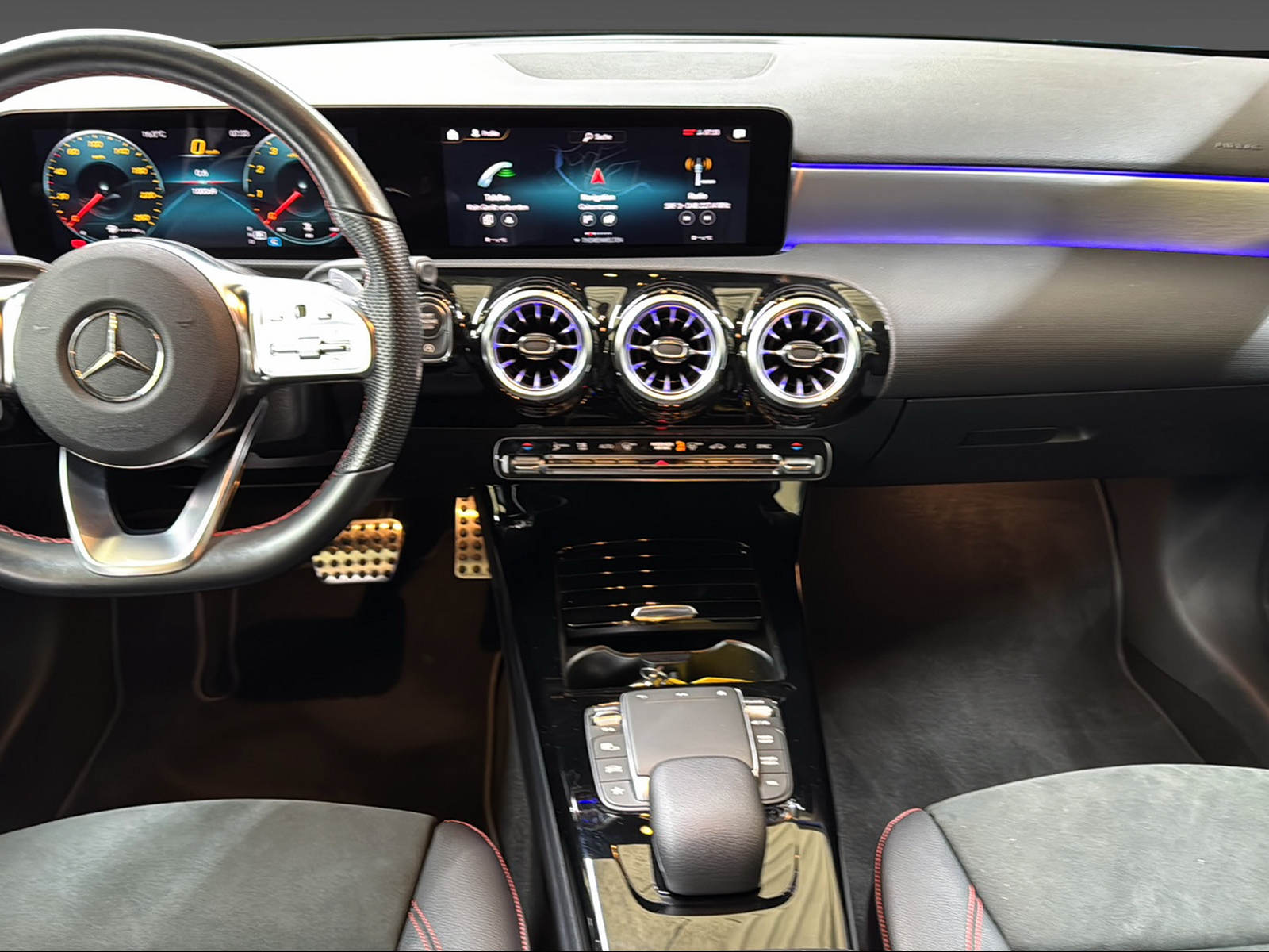MERCEDES-BENZ A 250 4Matic-image-9