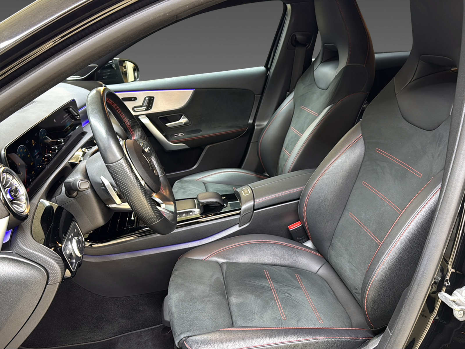 MERCEDES-BENZ A 250 4Matic-image-7