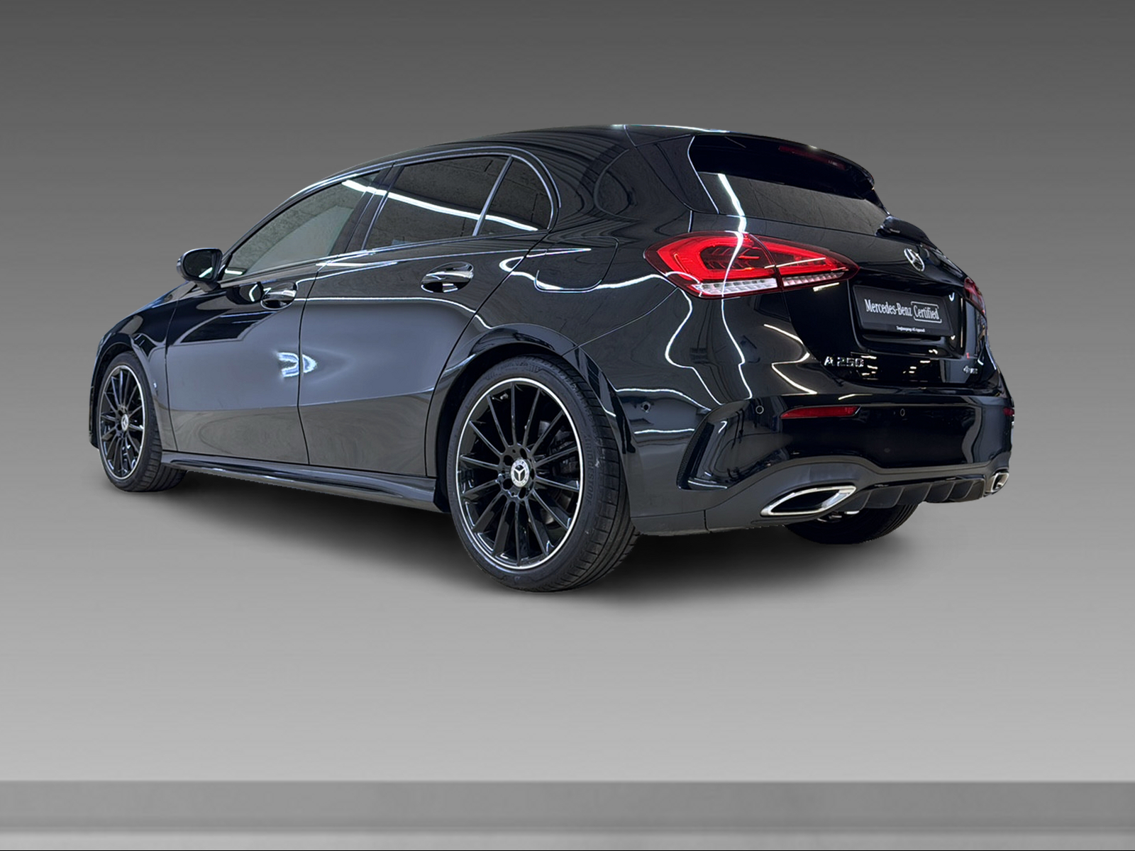 MERCEDES-BENZ A 250 4Matic-image-2