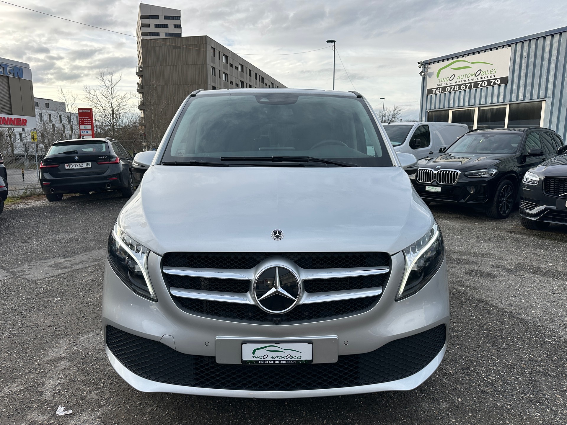 MERCEDES-BENZ V 220 d Trend lang 4Matic 9G-Tronic-image-2