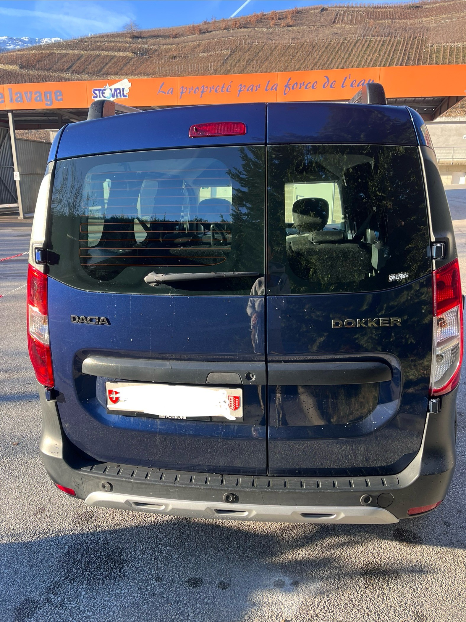 DACIA Dokker 1.6 16V Stepway-image-2
