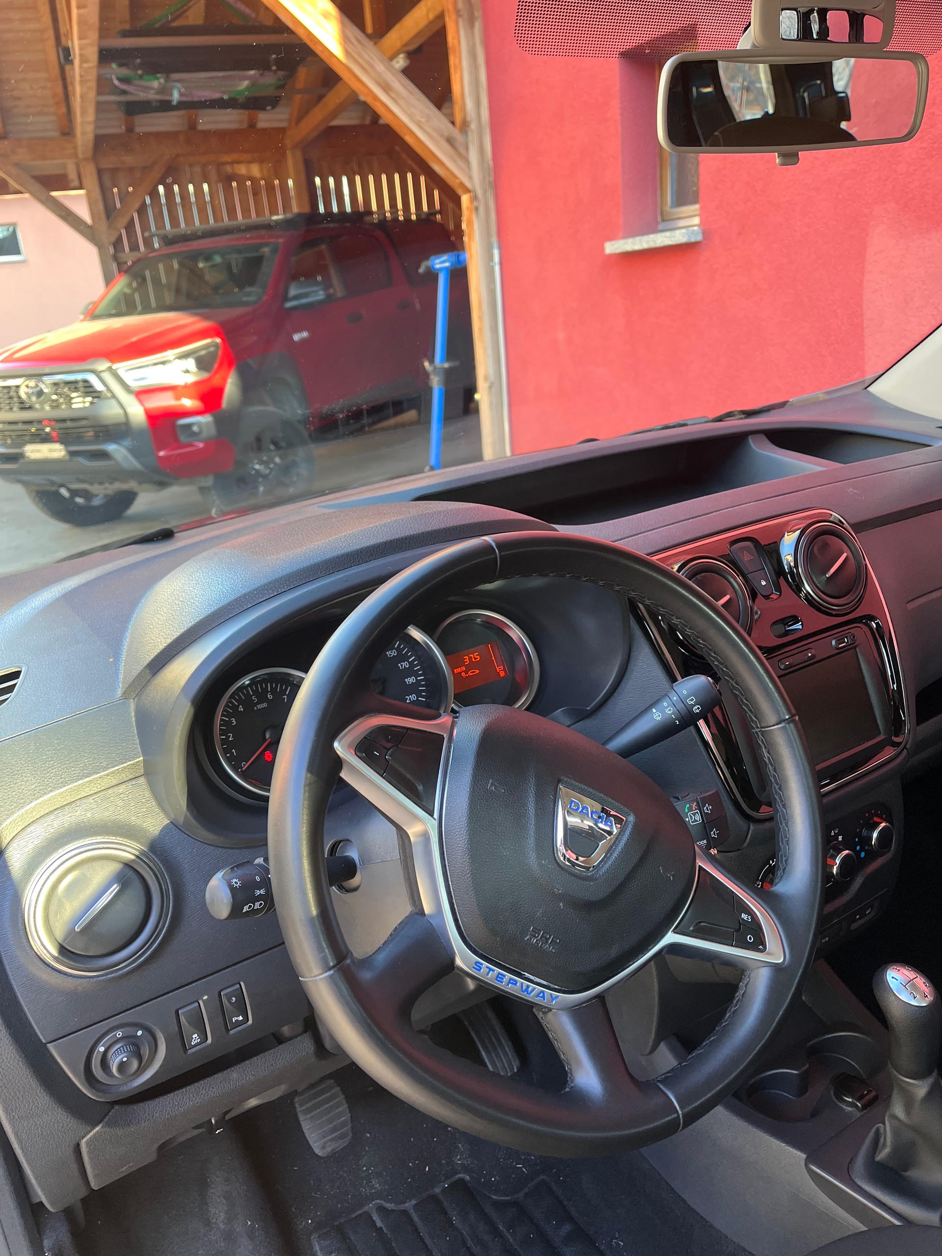 DACIA Dokker 1.6 16V Stepway-image-4