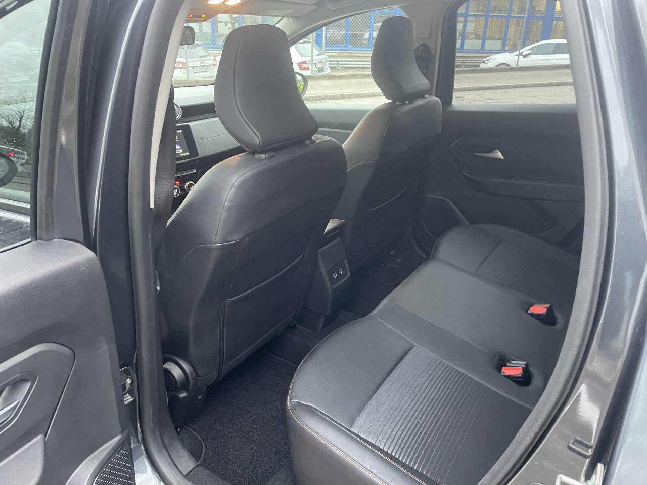 DACIA Duster 1.3 TCe 150 Extreme EDC-image-8
