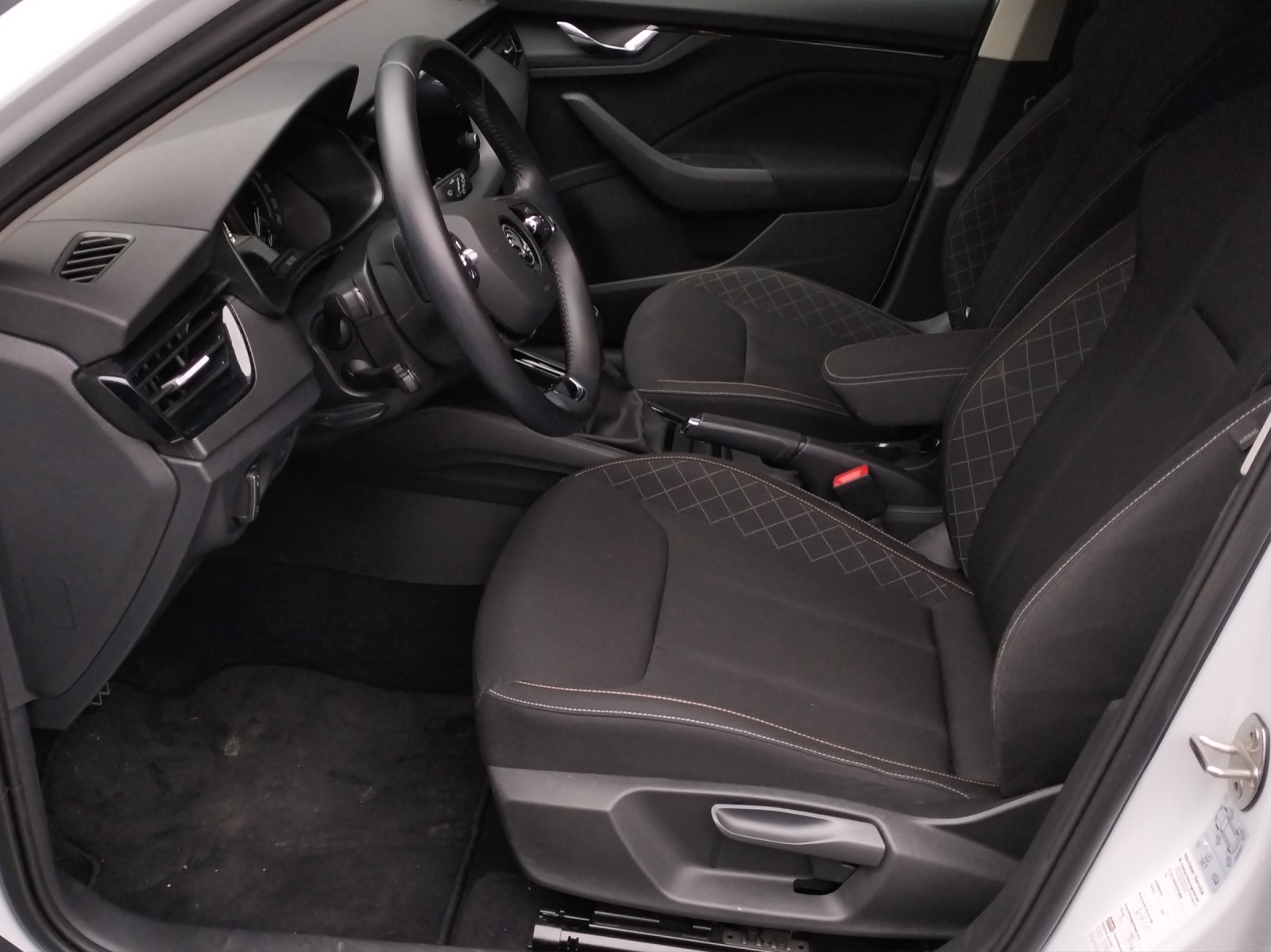 SKODA Scala 1.0 TSI Fresh-image-6