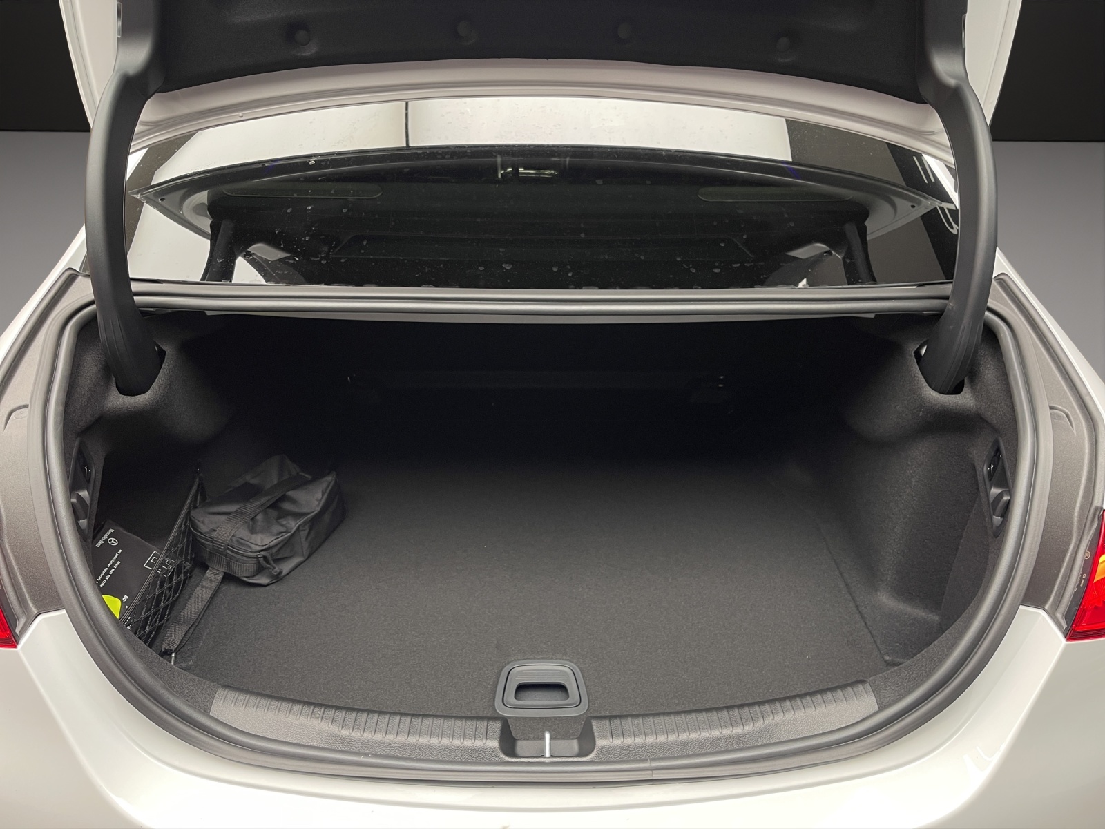 MERCEDES-BENZ C 300 4 Matic-image-9