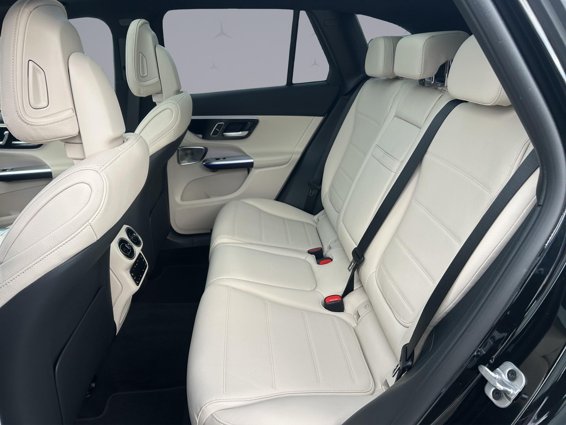 MERCEDES-BENZ GLC 220 d Avantgarde 4matic-image-9