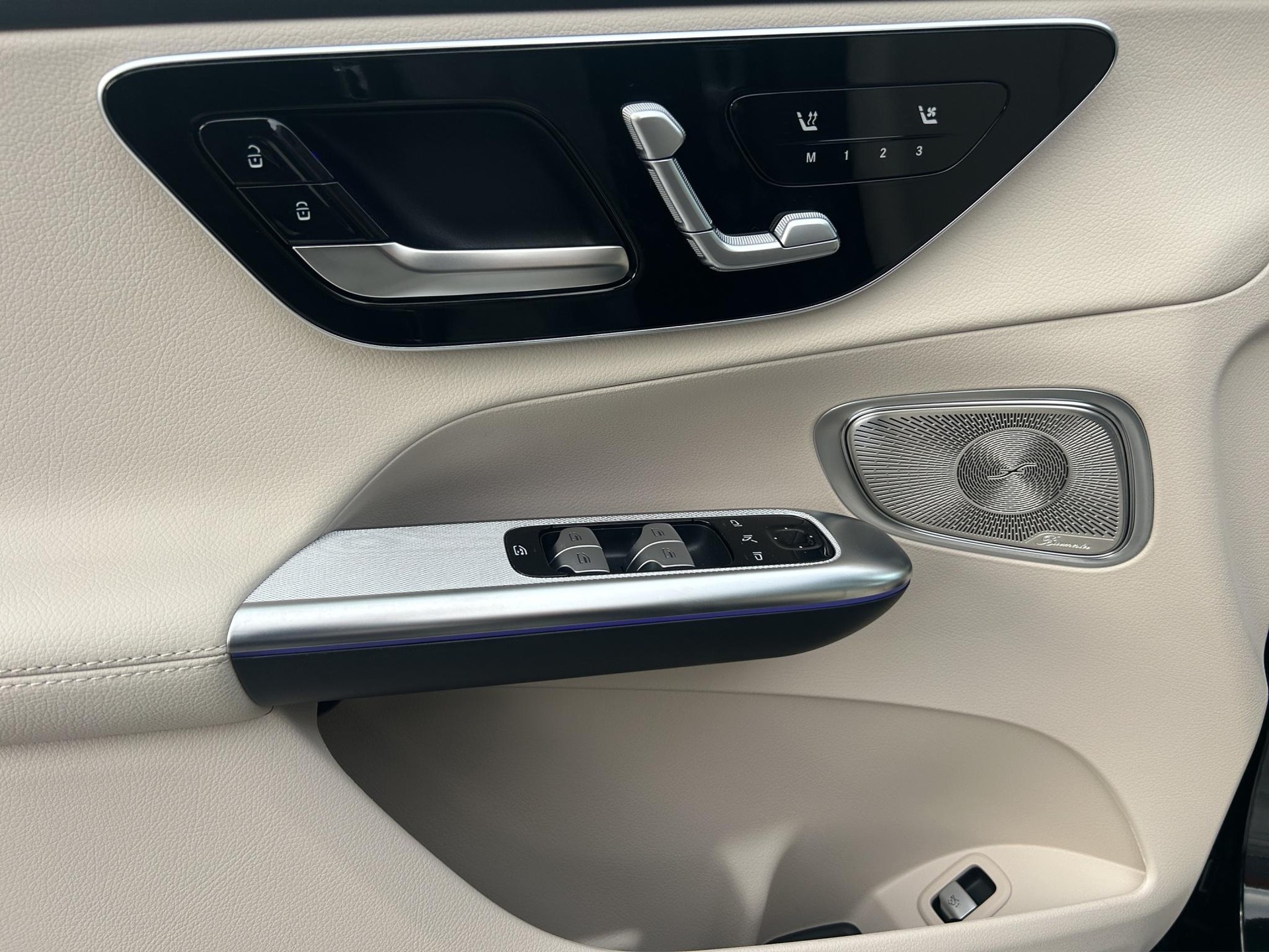 MERCEDES-BENZ GLC 220 d Avantgarde 4matic-image-14