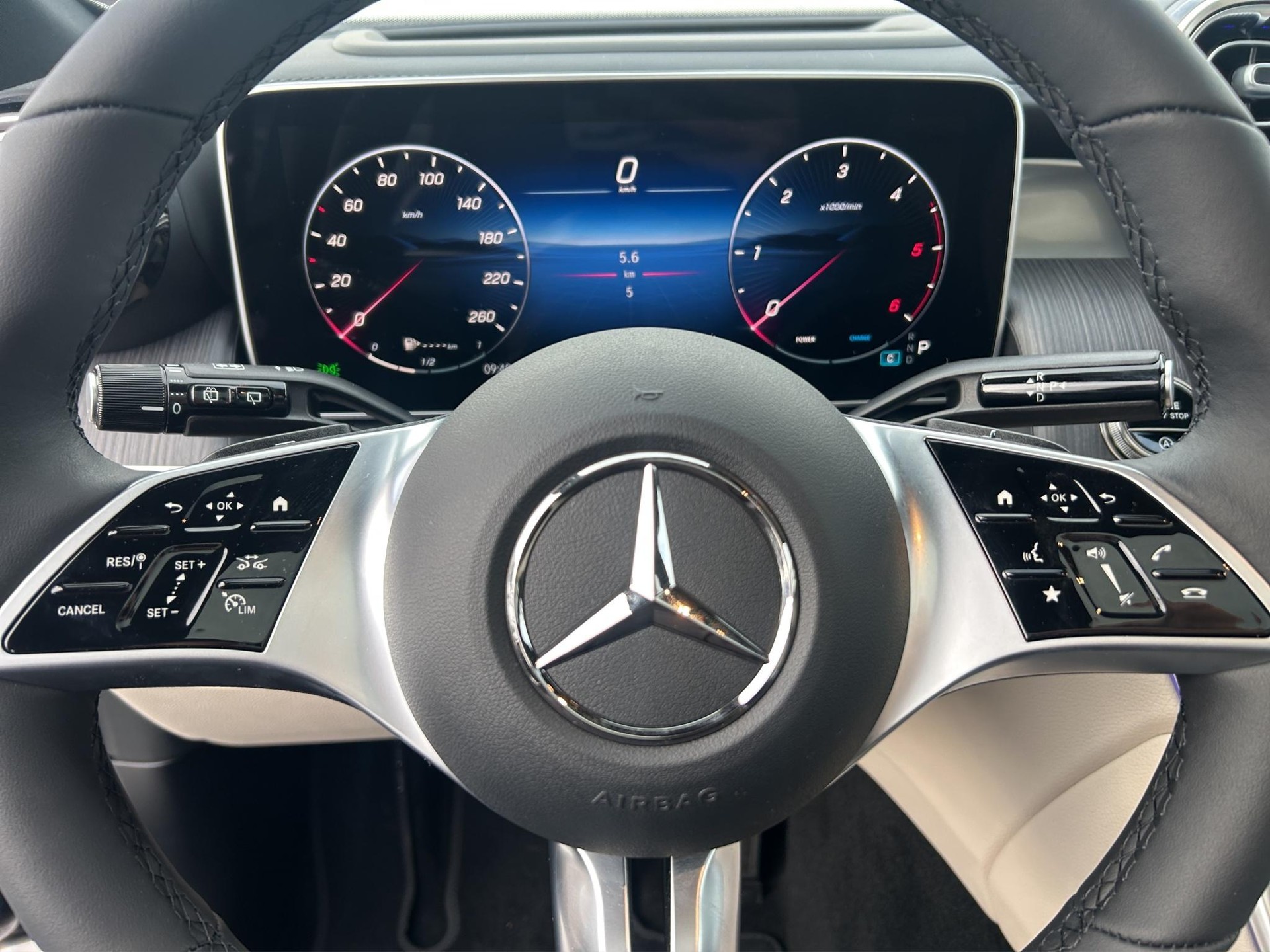 MERCEDES-BENZ GLC 220 d Avantgarde 4matic-image-11