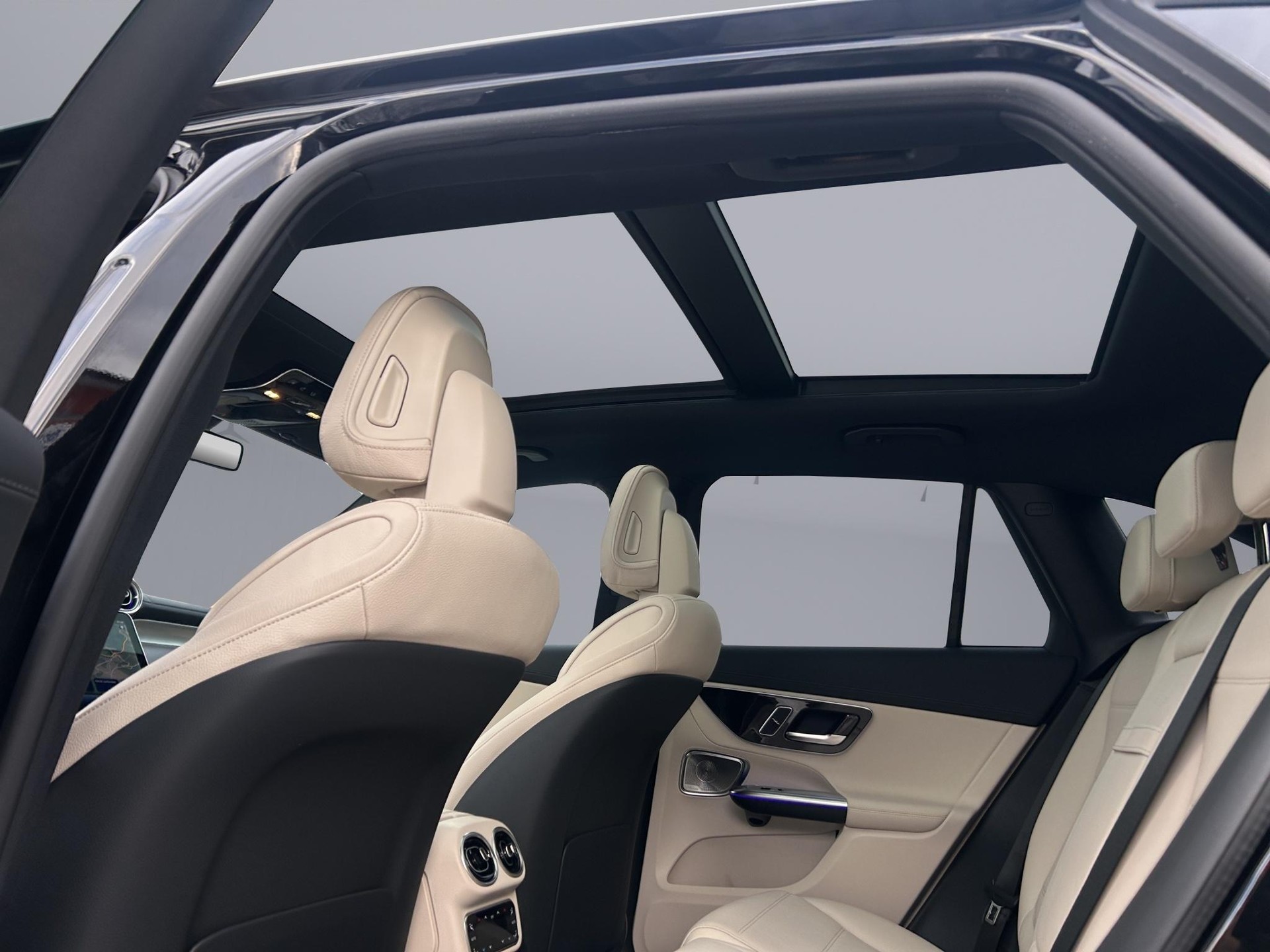 MERCEDES-BENZ GLC 220 d Avantgarde 4matic-image-10