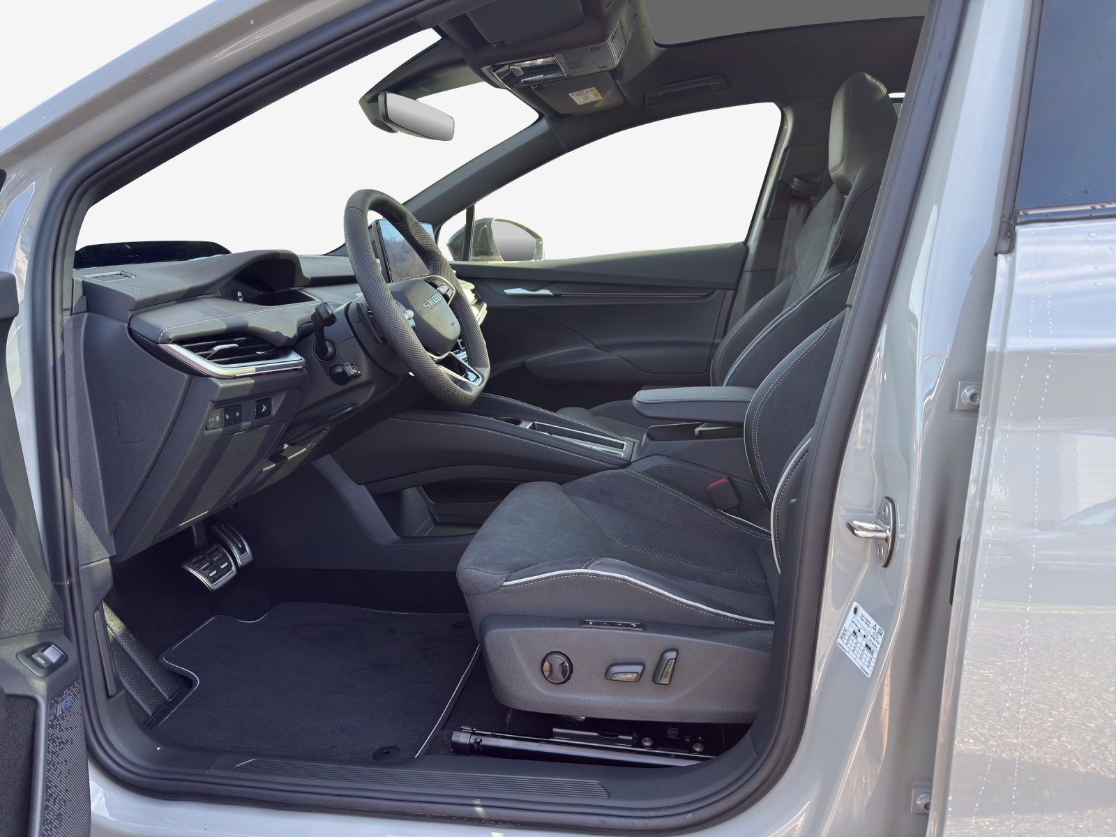 SKODA Enyaq Coupé Sportline 4x4-image-7