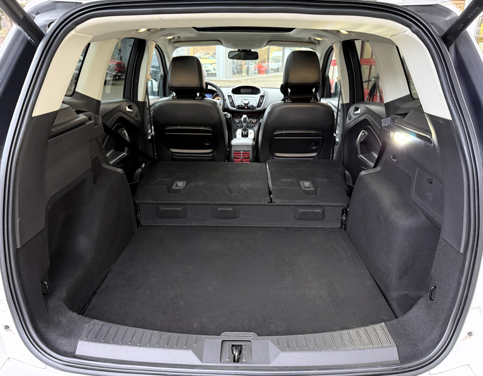 FORD Kuga 1.6 SCTi Titanium S 4WD Automatic-image-7
