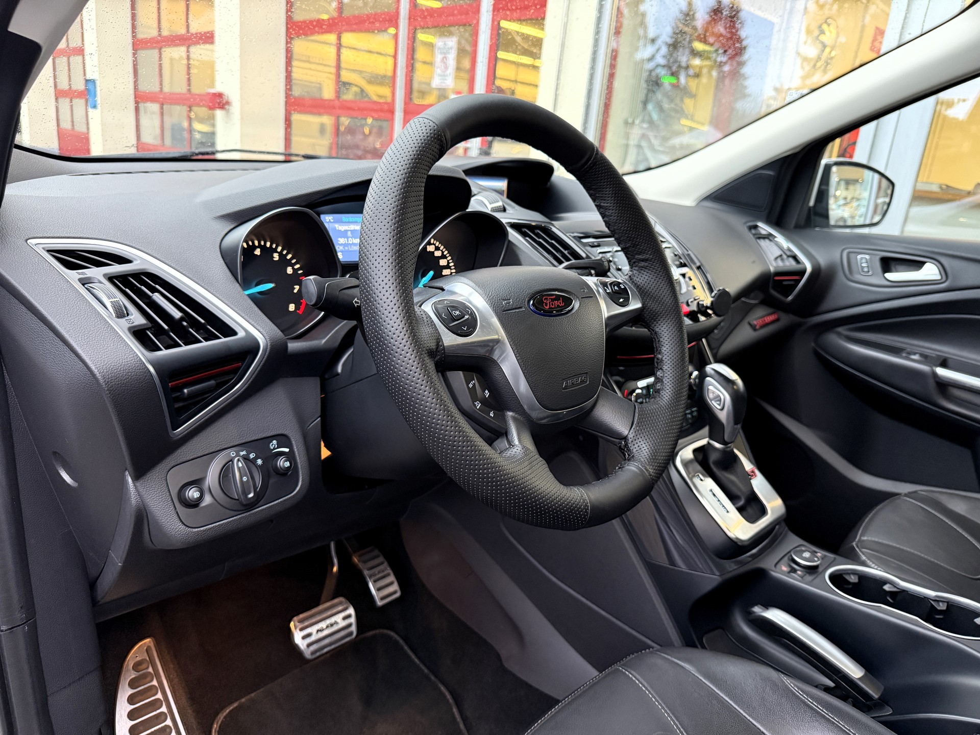 FORD Kuga 1.6 SCTi Titanium S 4WD Automatic-image-13