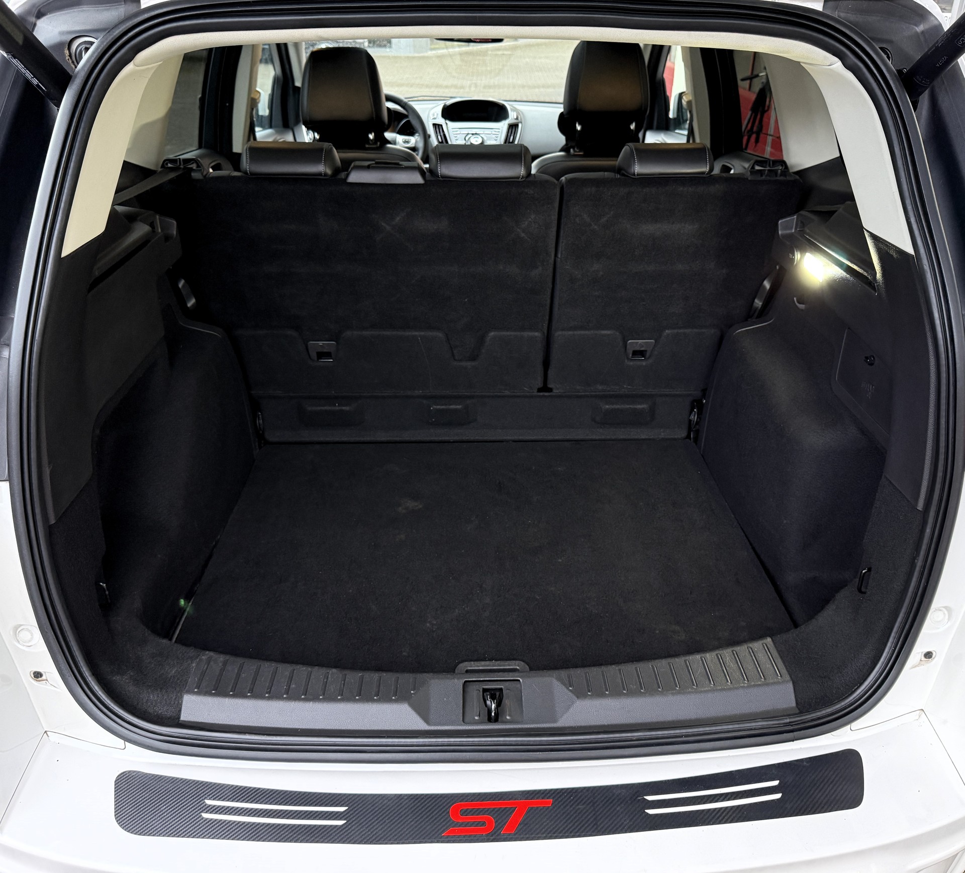 FORD Kuga 1.6 SCTi Titanium S 4WD Automatic-image-6