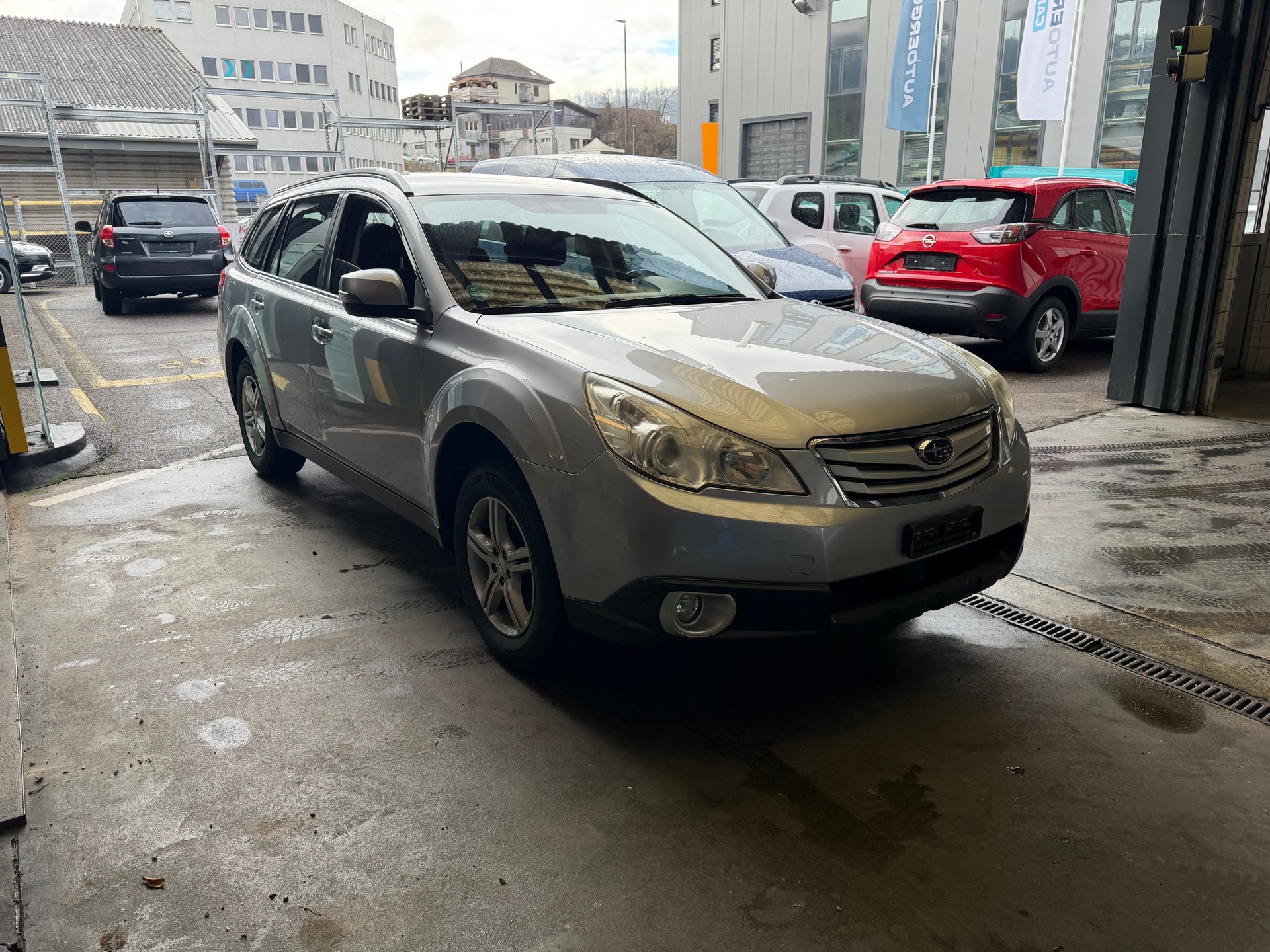 SUBARU Outback 2.5i Swiss Special AWD Lineartronic-image-2