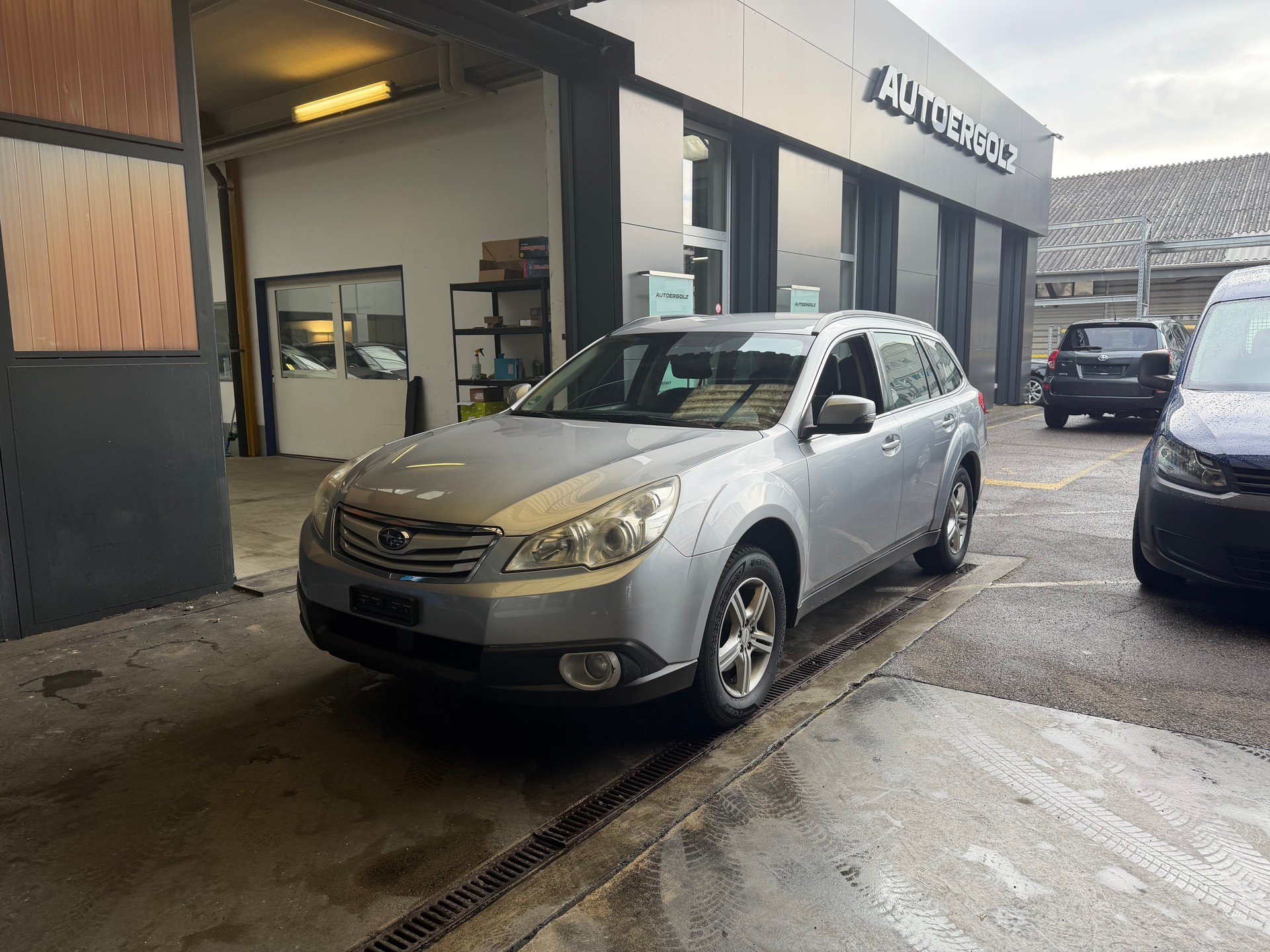 SUBARU Outback 2.5i Swiss Special AWD Lineartronic