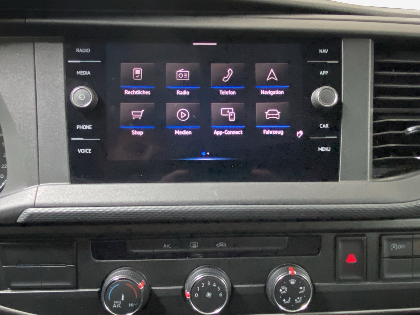 VW T6.1 2.0 TDI 4Motion-image-14