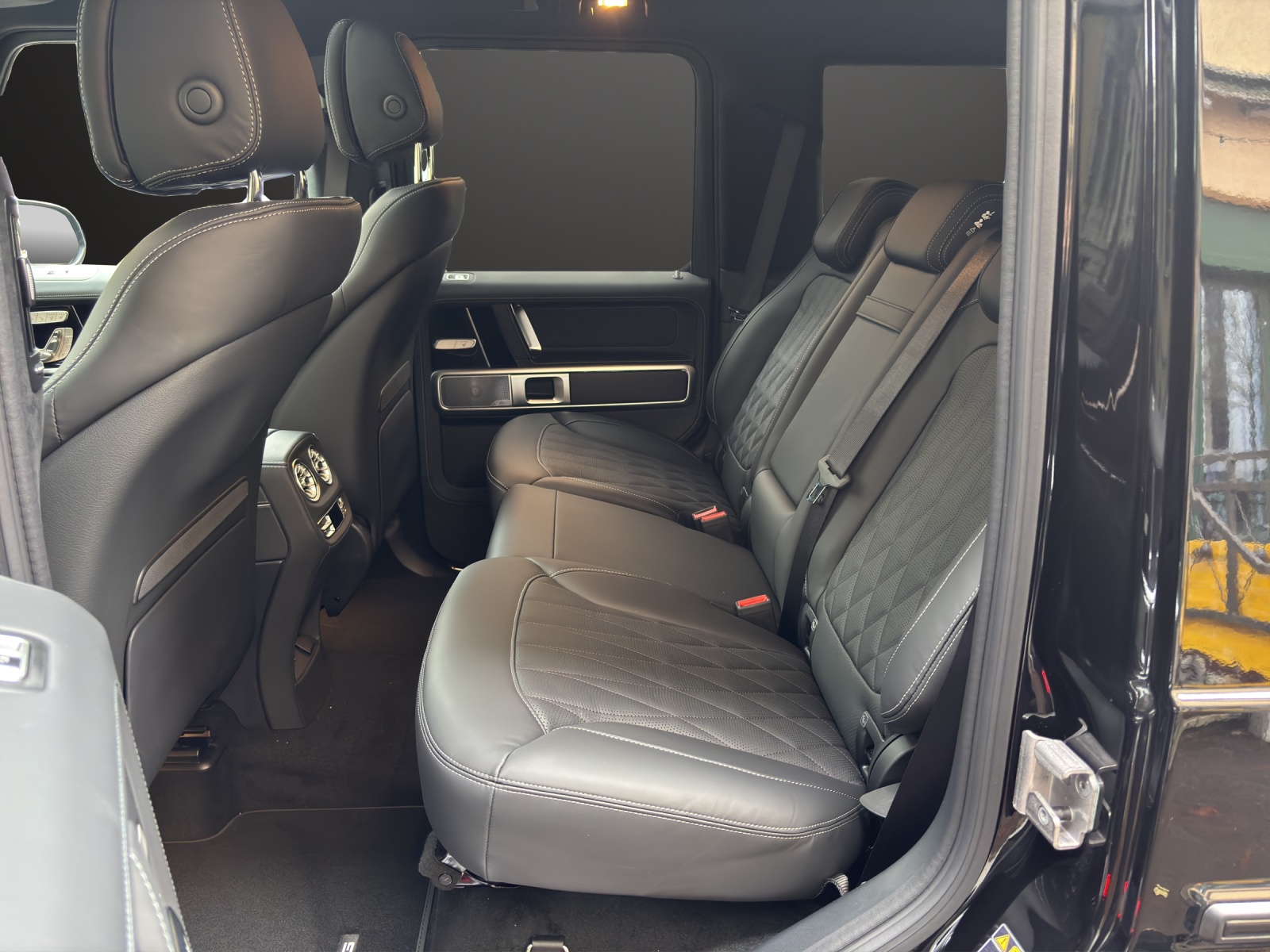 MERCEDES-BENZ G 63 AMG 9G-Tronic-image-12