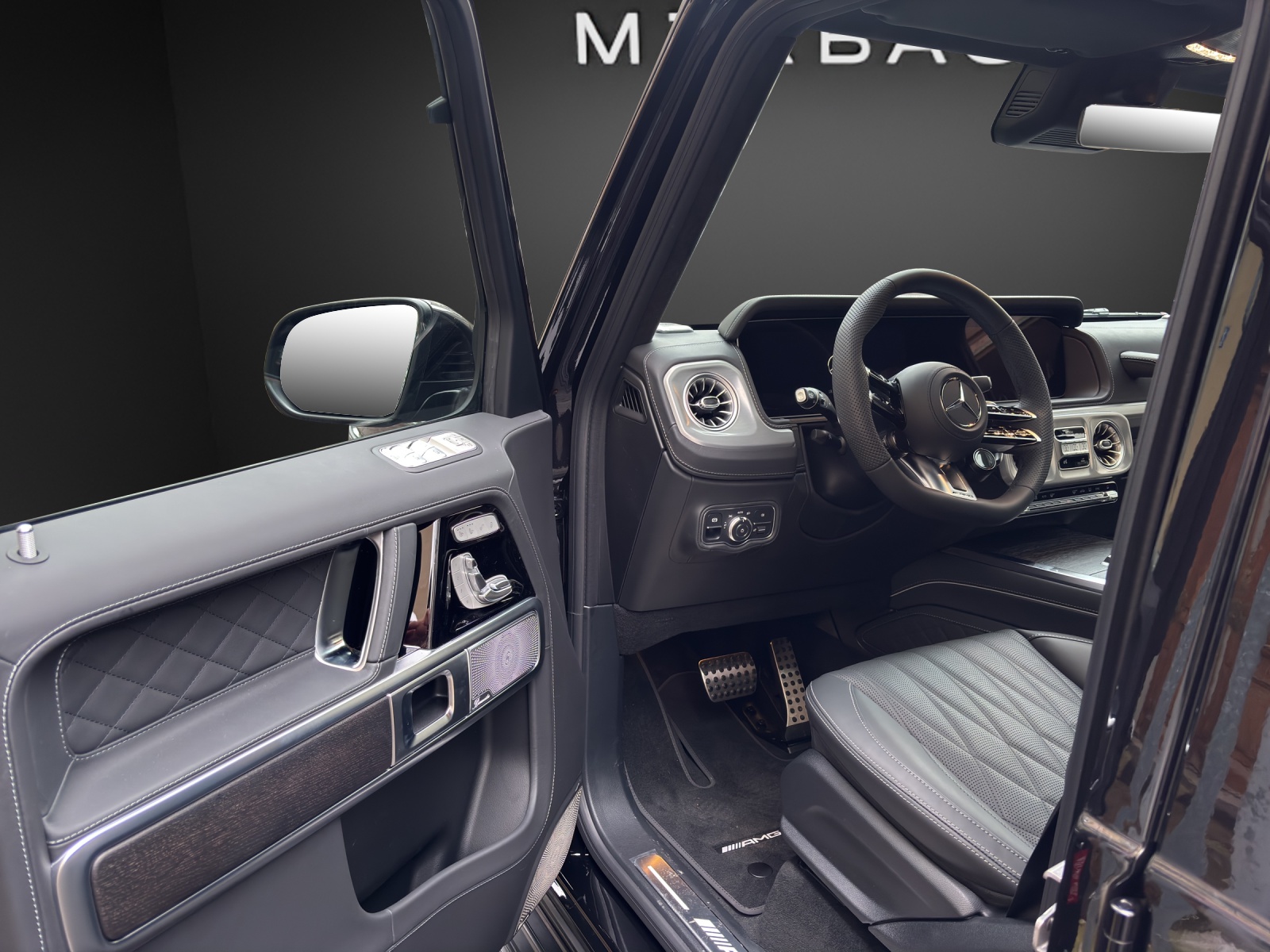 MERCEDES-BENZ G 63 AMG 9G-Tronic-image-11