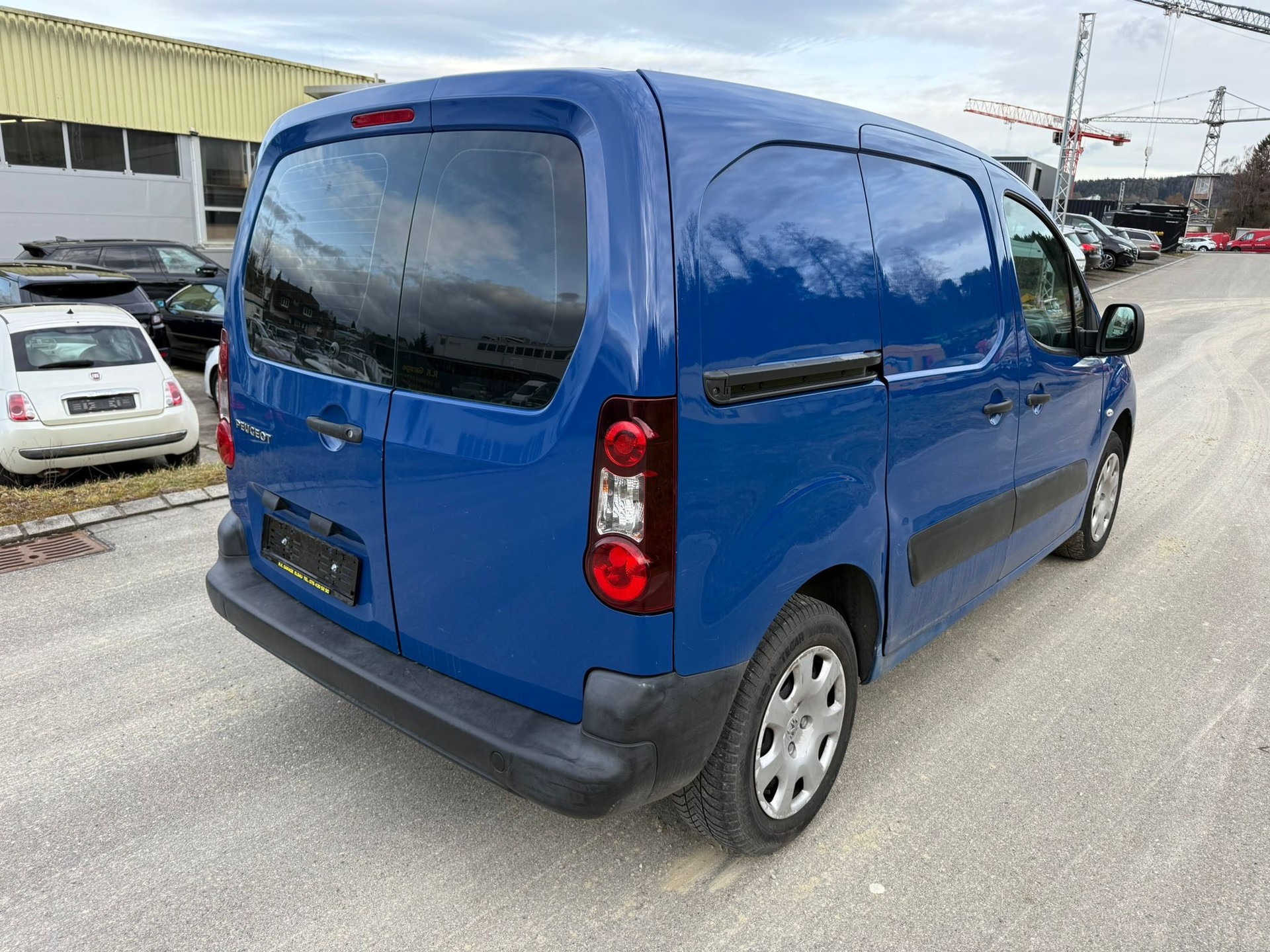 PEUGEOT Partner 1.6 VTi Urban-image-6