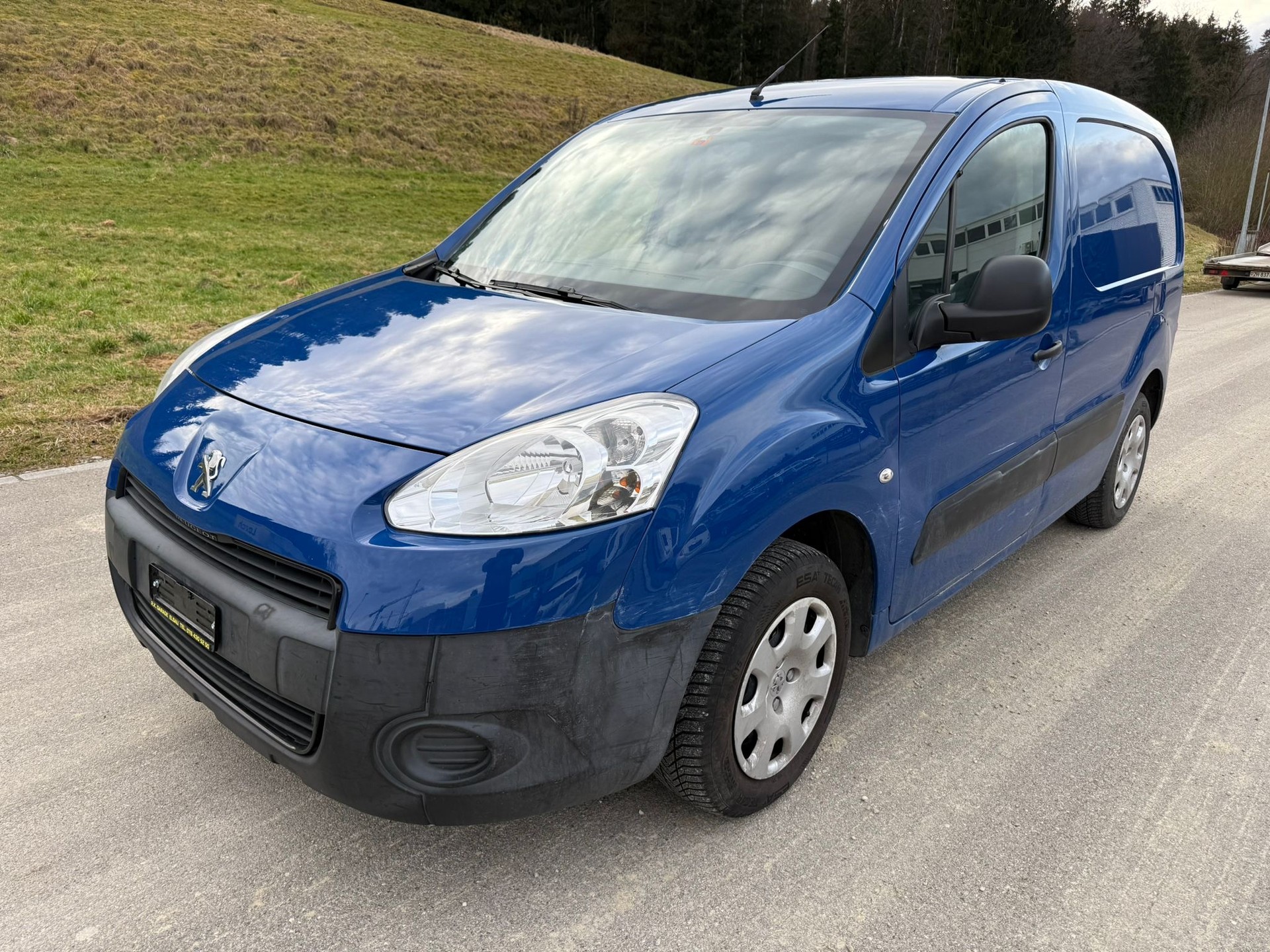 PEUGEOT Partner 1.6 VTi Urban-image-1