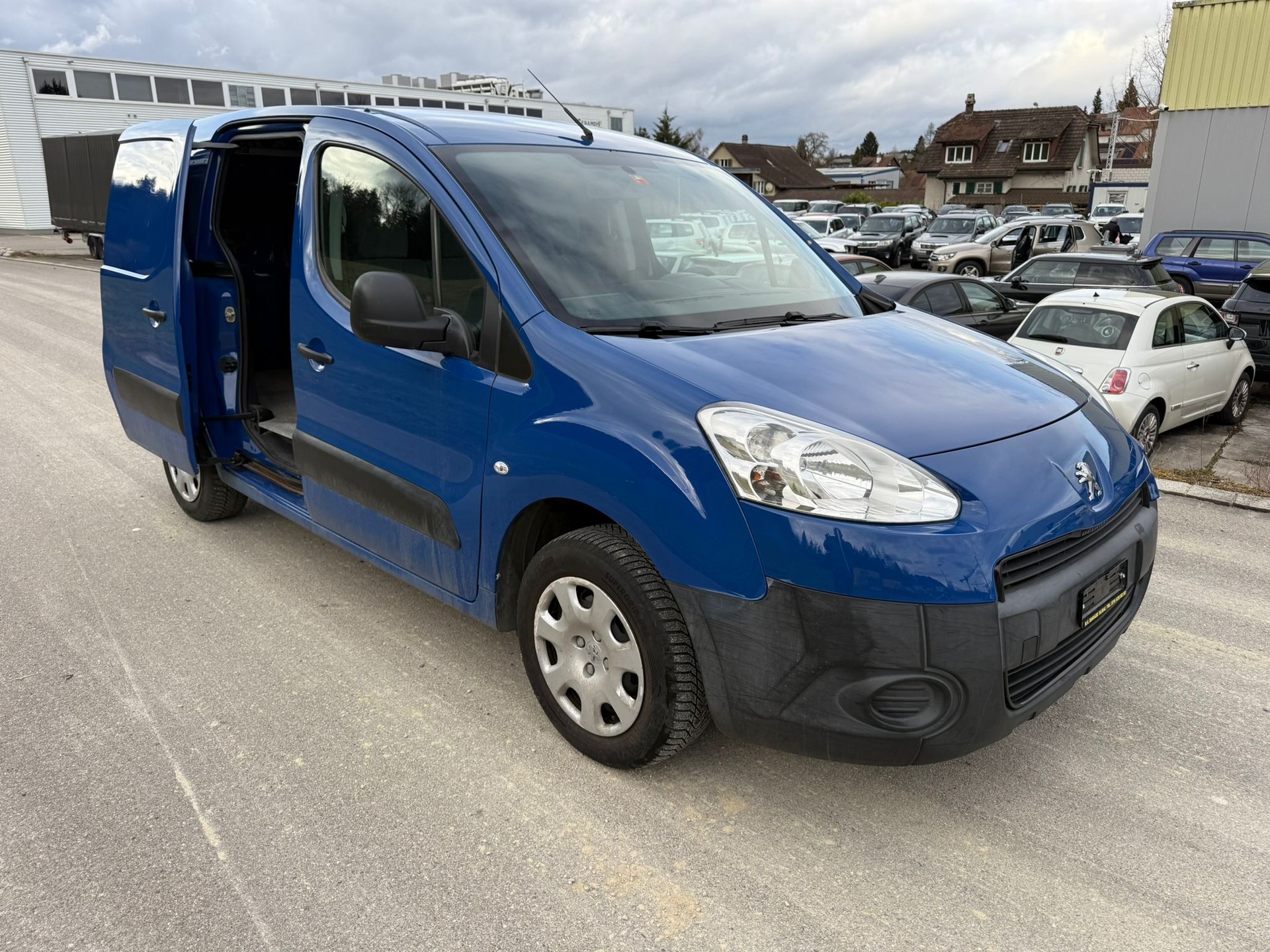 PEUGEOT Partner 1.6 VTi Urban-image-4