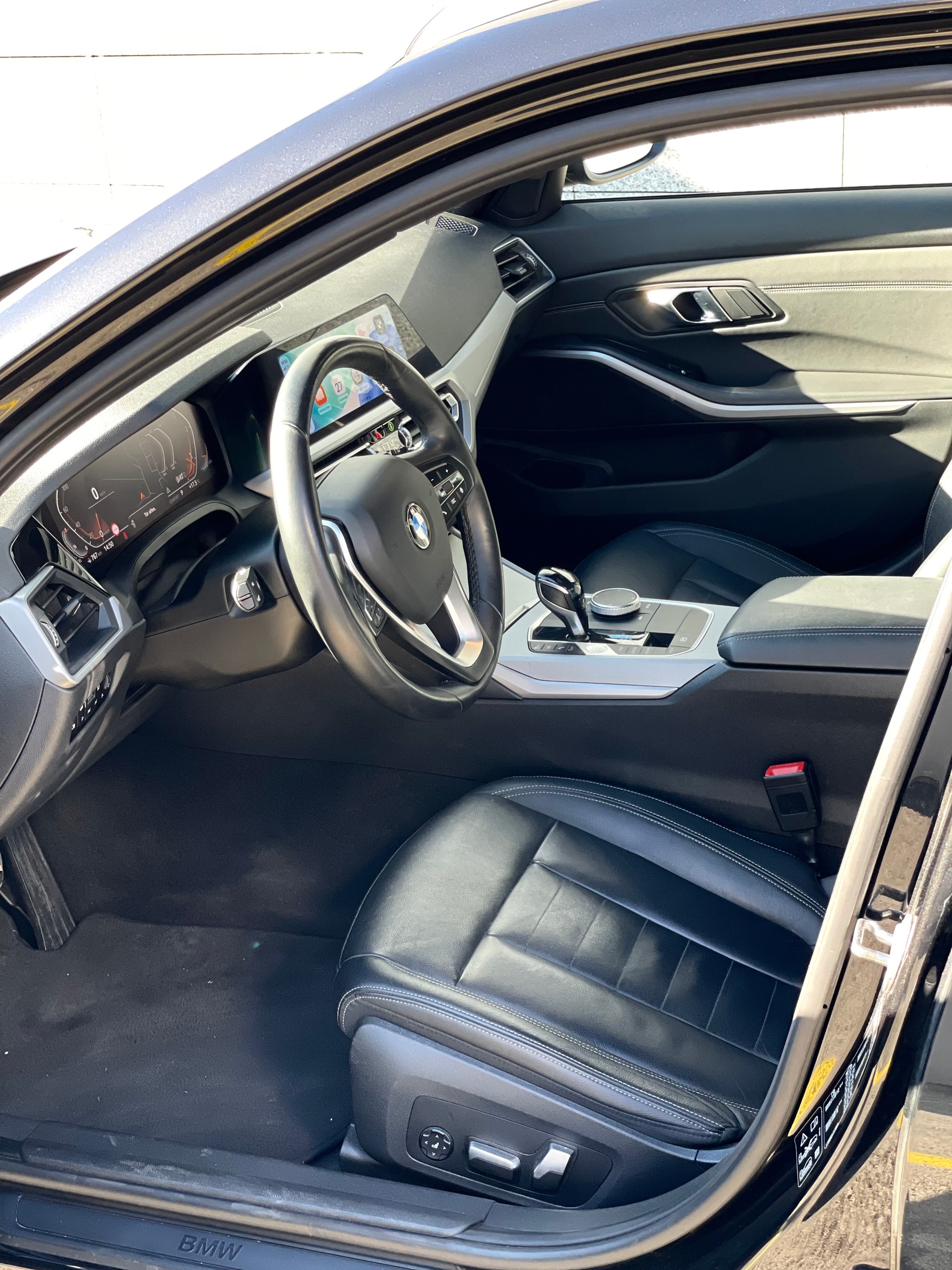 BMW 320d xDrive Sport Line Steptronic-image-4