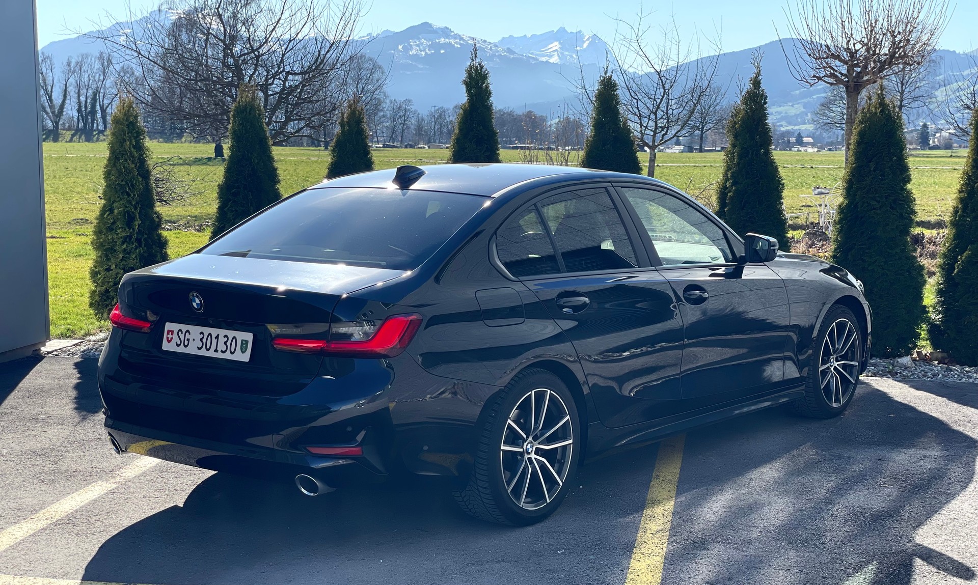 BMW 320d xDrive Sport Line Steptronic-image-3