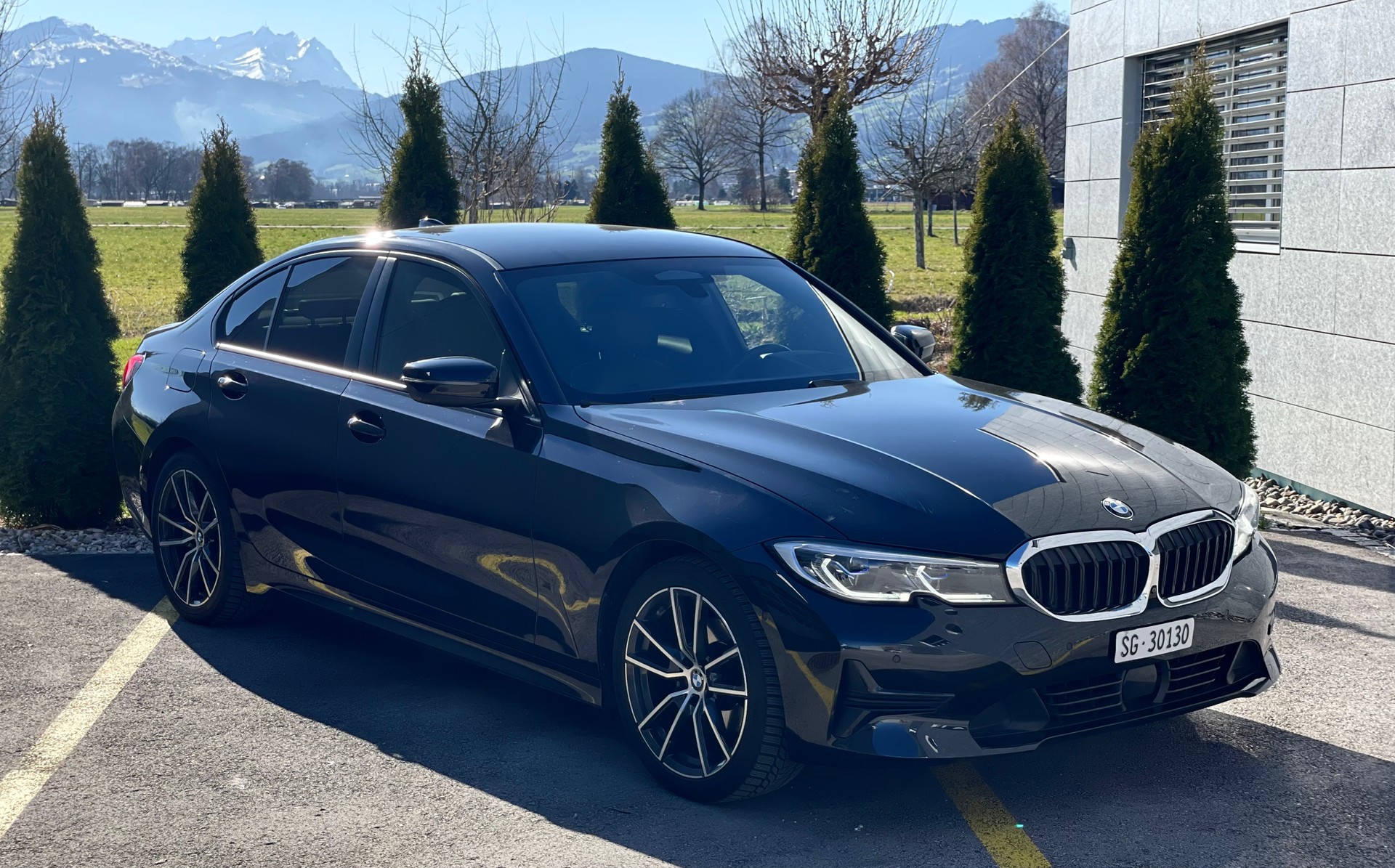 BMW 320d xDrive Sport Line Steptronic-image-1