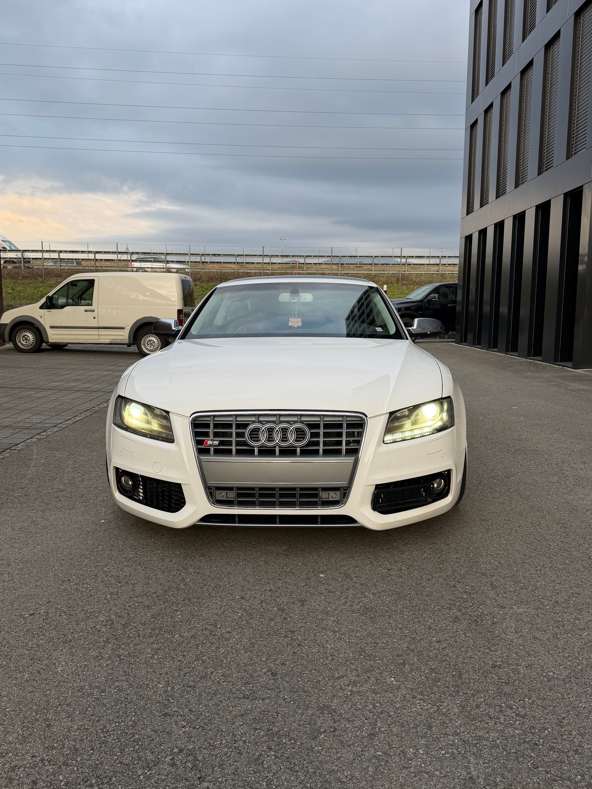 AUDI S5 Coupé 4.2 FSI quattro tiptronic-image-1