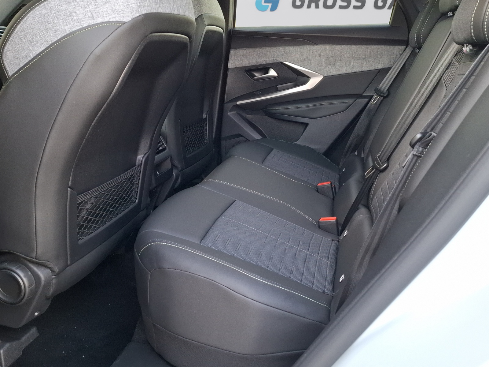 PEUGEOT 3008 NEW 145 e-DCS GT-image-8